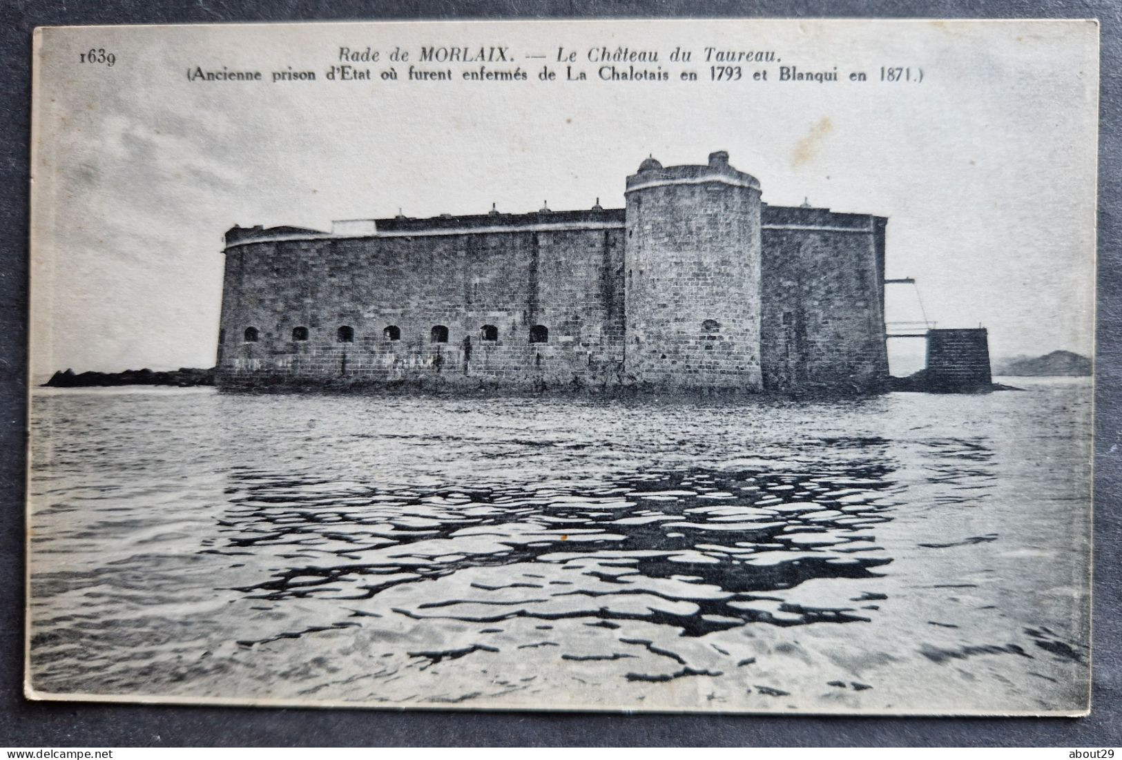 CPA 29 RADE DE MORLAIX - Le Château Du Taureau, Ancienne Prison Où Furent Enfermés De La Chalotais Et Blanqui -Réf. S249 - Carantec