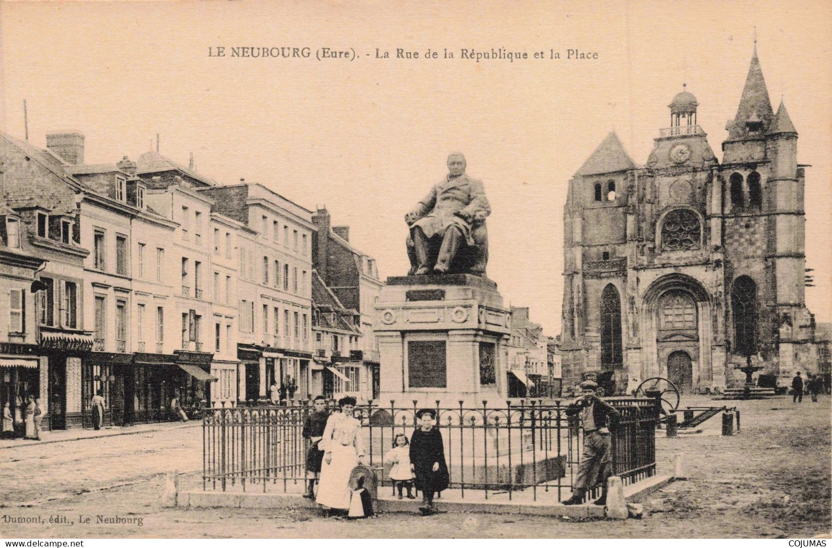 27 - LE NEUBOURG _S21911_ La Rue De La République Et La Place - Le Neubourg