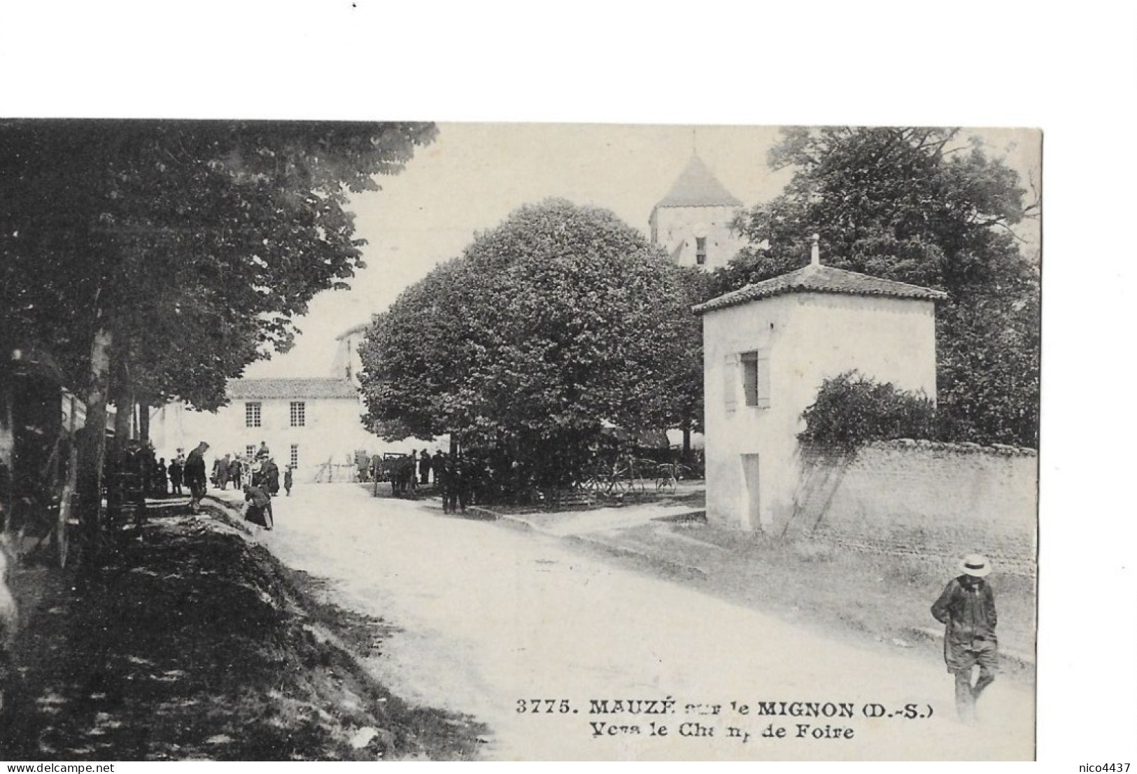 Cpa Mauzé Sur Mignon Vers Le Champ De Foire - Mauze Sur Le Mignon