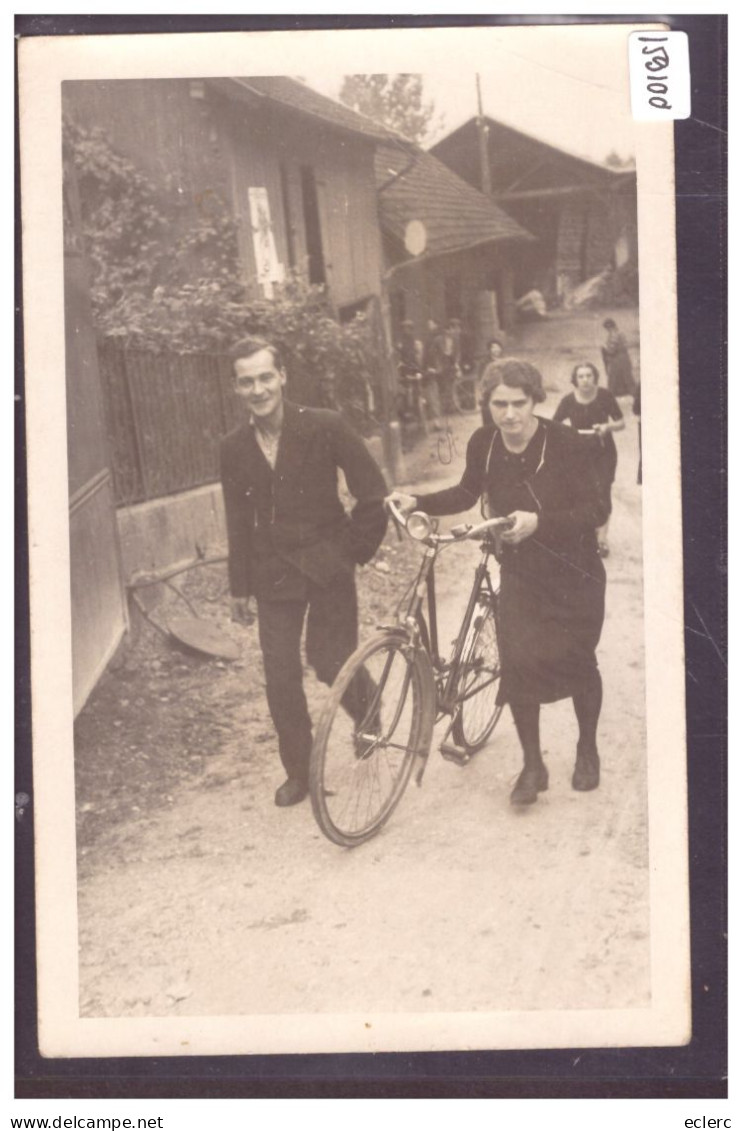 BONCOURT - CARTE-PHOTO - EN BICYCLETTE DANS LE VILLAGE - NON CIRCULEE - TB - Boncourt