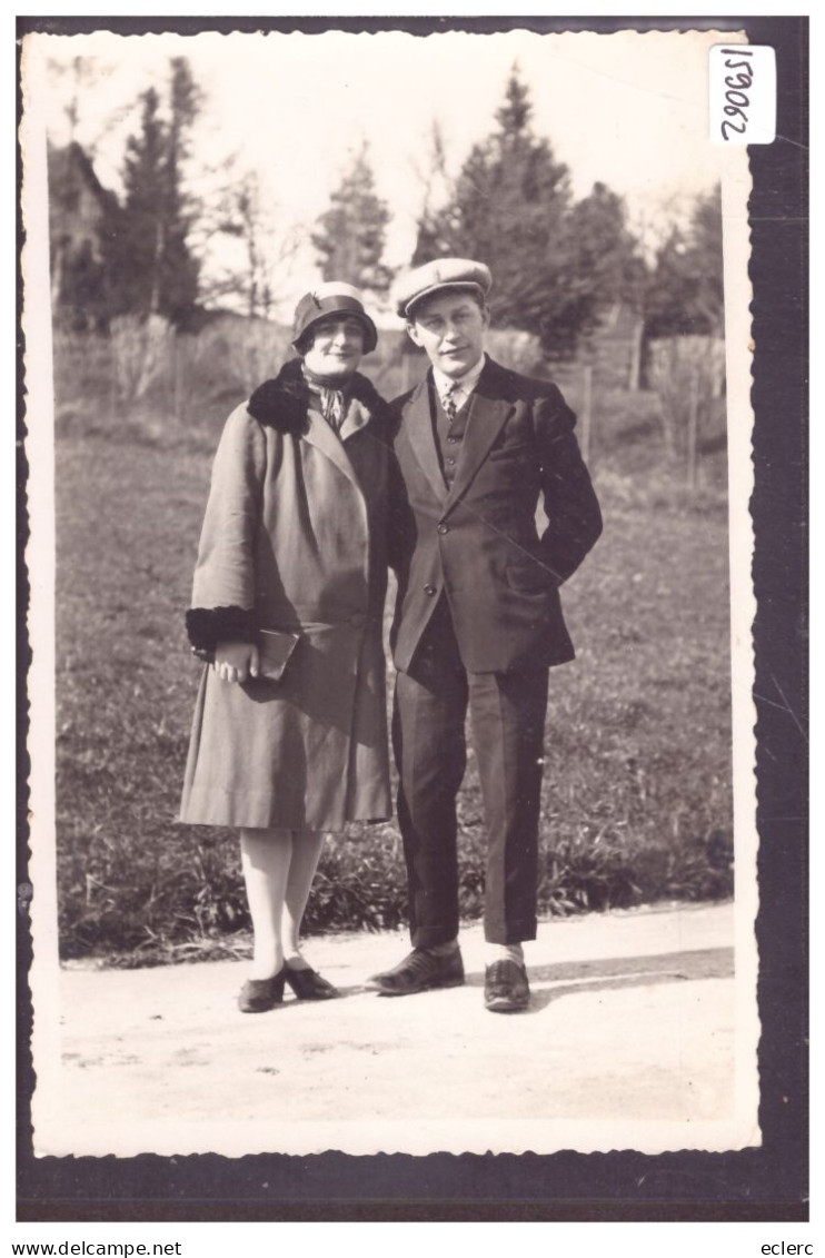 BONCOURT - CARTE-PHOTO - UN COUPLE DANS LA CAMPAGNE - NON CIRCULEE - TB - Boncourt