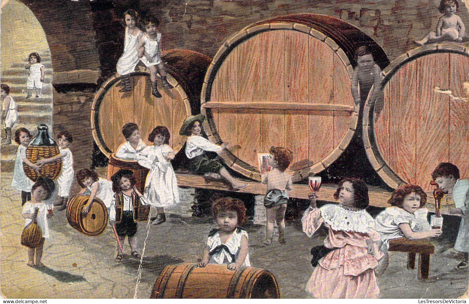 Fantaisie - Enfants Dans Une Cave Faisant Une Degustation De Vin - Tonneaux De Vin - Carte Postale Ancienne - Children And Family Groups