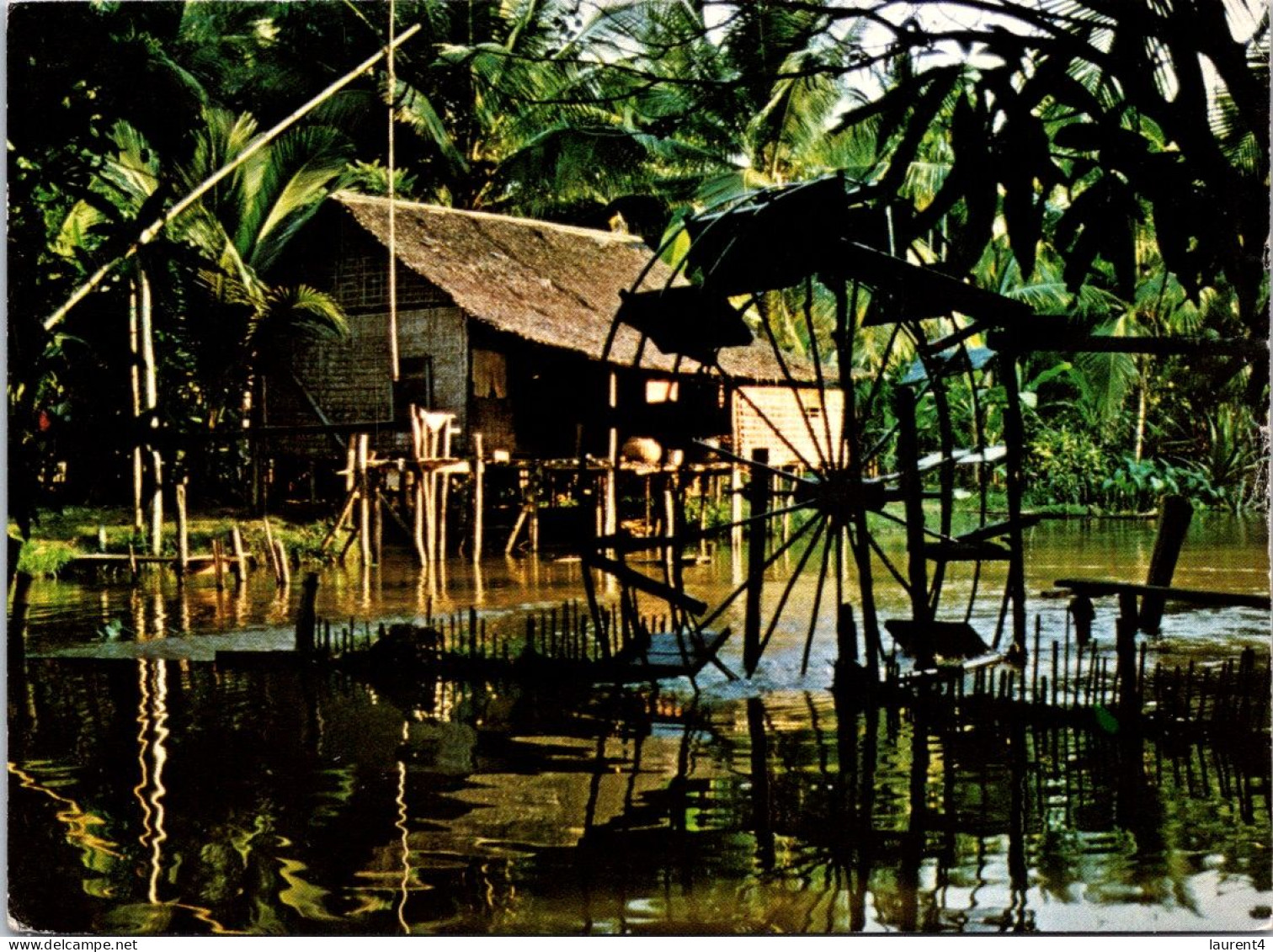 20-9-2023 (1 U 36) Cambodia - Angkor (maison Sur Pilotis Et Roue A Aube) Posted From France To Paris - Cambodge