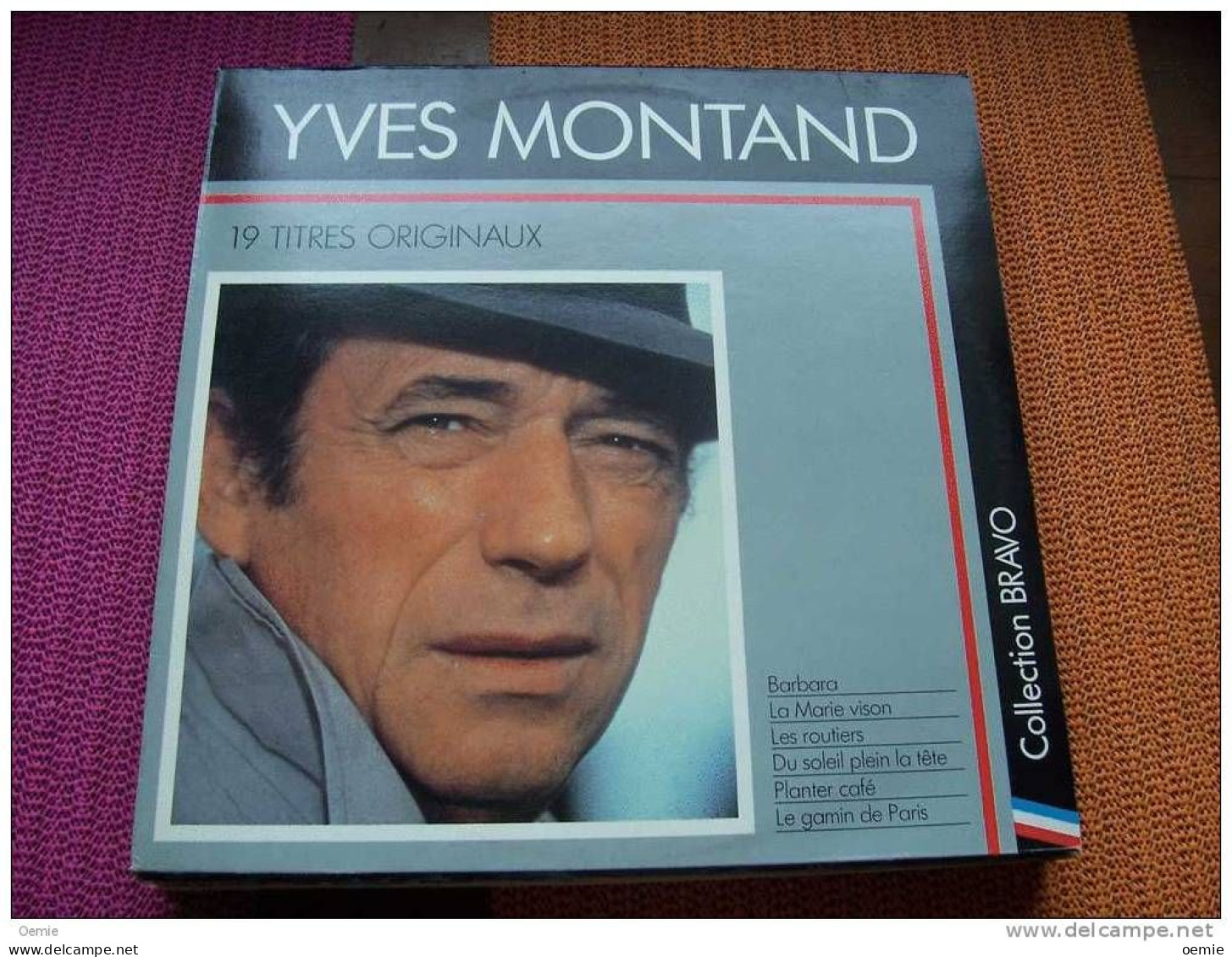 YVES  MONTAND  °  COLLECTION DE 15 ALBUMS 33 TOURS DIFFERENTS - Collections Complètes
