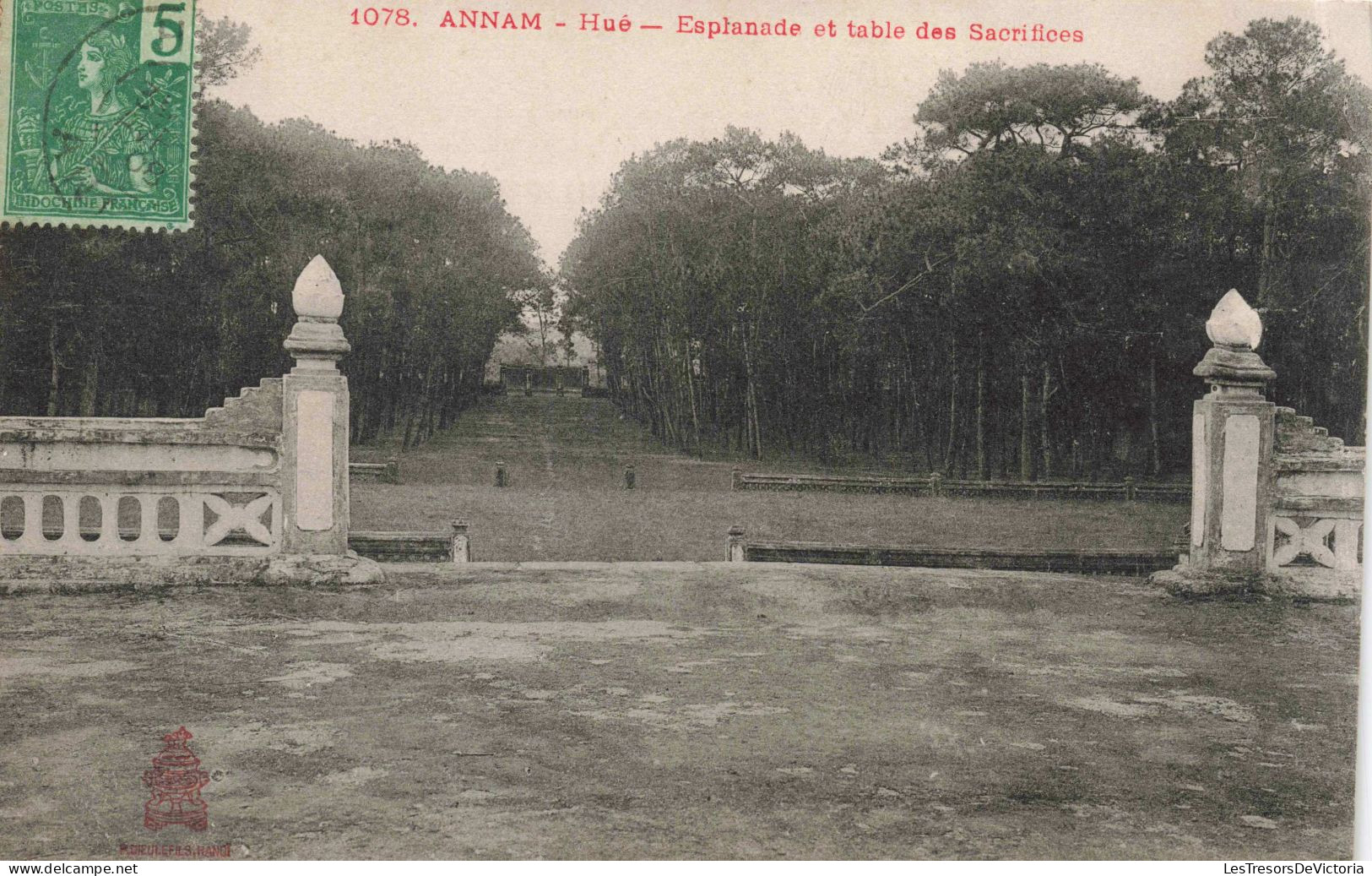 VIET NAM - Annam - Hué - Esplanade Et Table Des Sacrifices - Carte Postale Ancienne - Vietnam