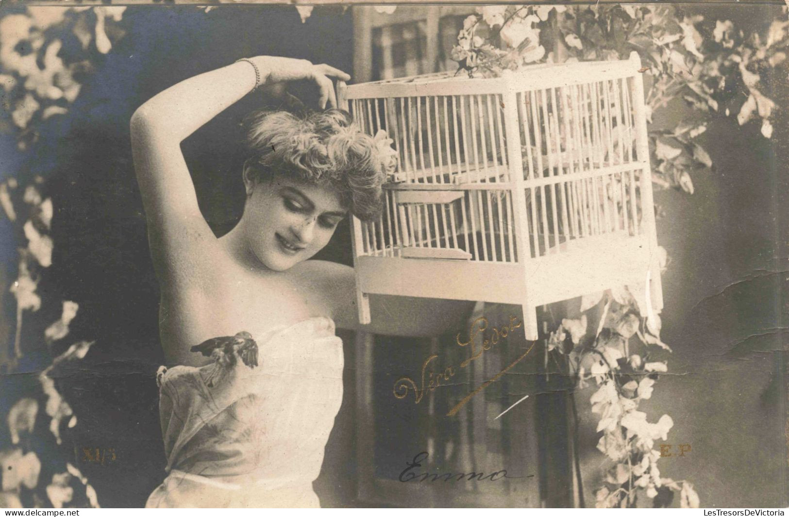 MODE - Véra Ledot - Cage à Oiseaux -  Carte Postale Ancienne - Mode