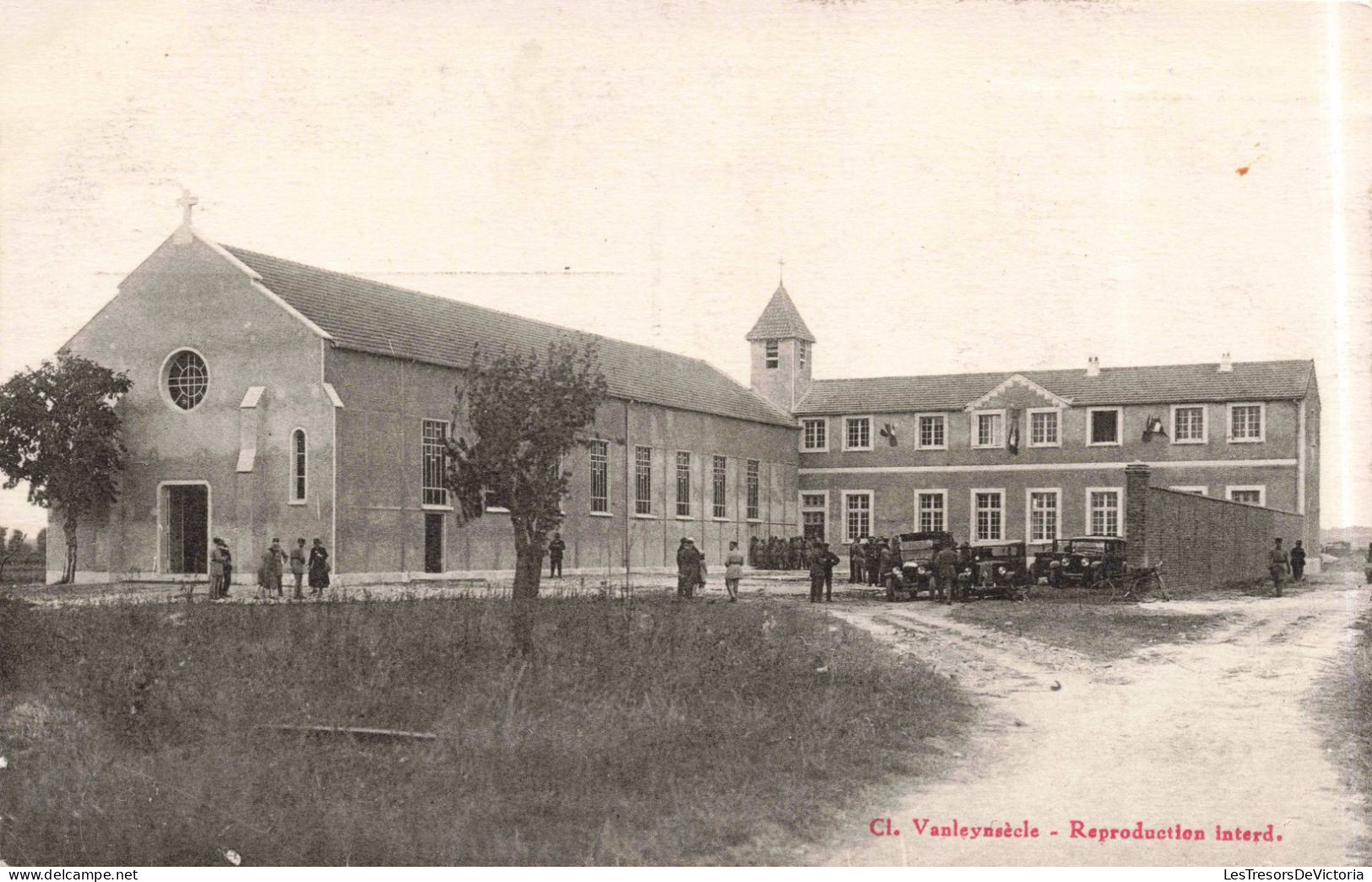 MILITARIA - La Chapelle Et La Maison Familiale Construite à Proximité Du Camp De Sissonne - Carte Postale Ancienne - Kasernen