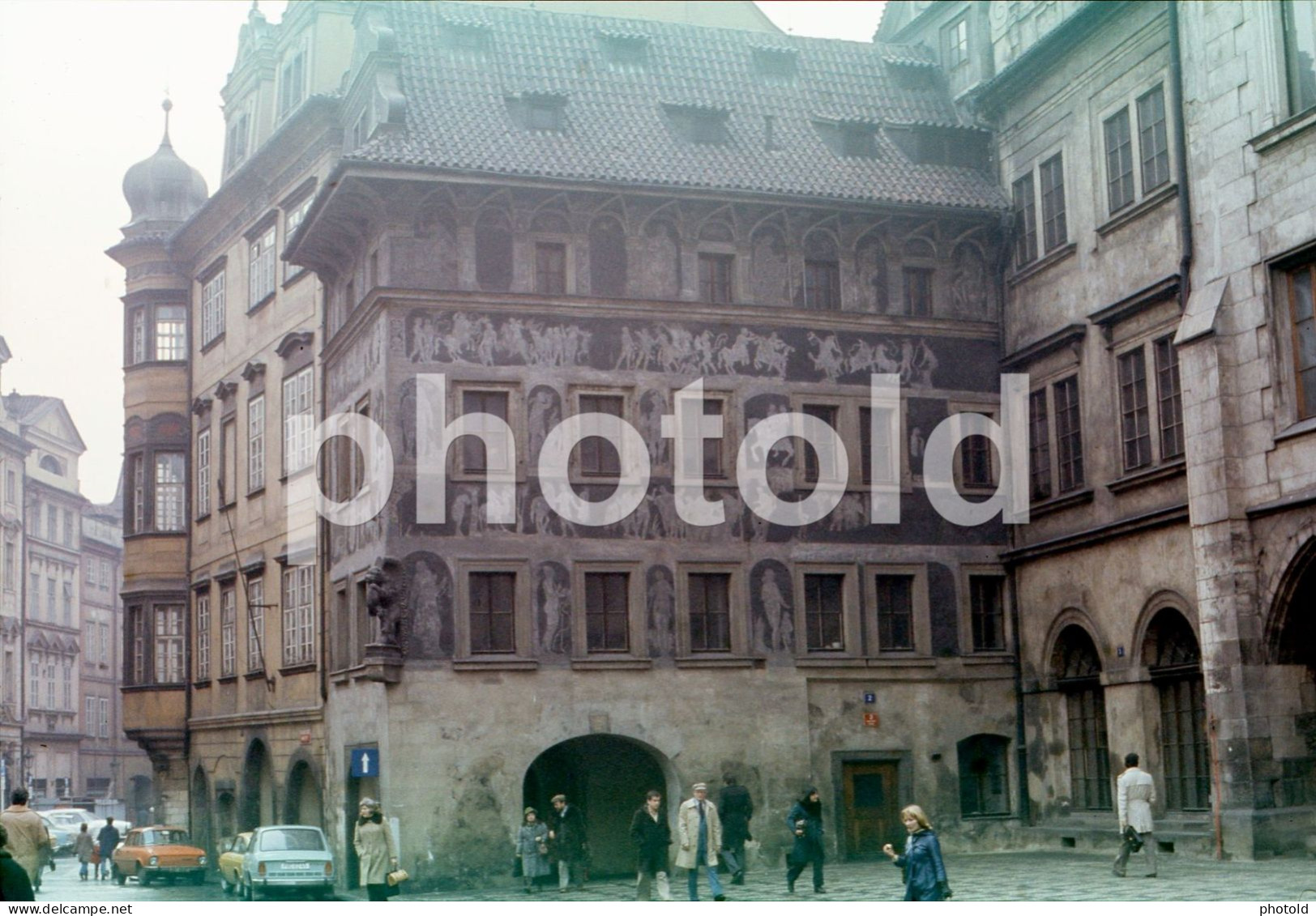 4 SLIDES SET 70s STREET SCENE CARS HOTEL PRAGUE PRAHA CZECHIA CZECH REPUBLIC 35mm DIAPOSITIVE SLIDE NO PHOTO FOTO Nb2726 - Diapositives