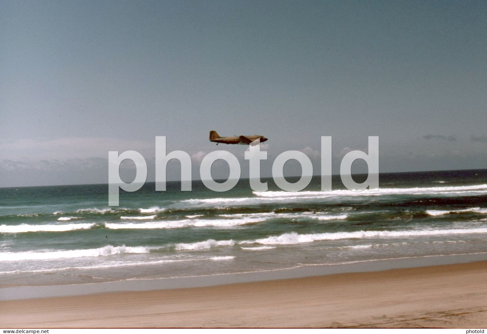 70s DOUGLAS DAKOTA PLANE AVION AIRCRAFT CAPE VIDAL SOUTH AFRICA AFRIQUE 35mm DIAPOSITIVE SLIDE NO PHOTO FOTO NB2731 - Diapositives