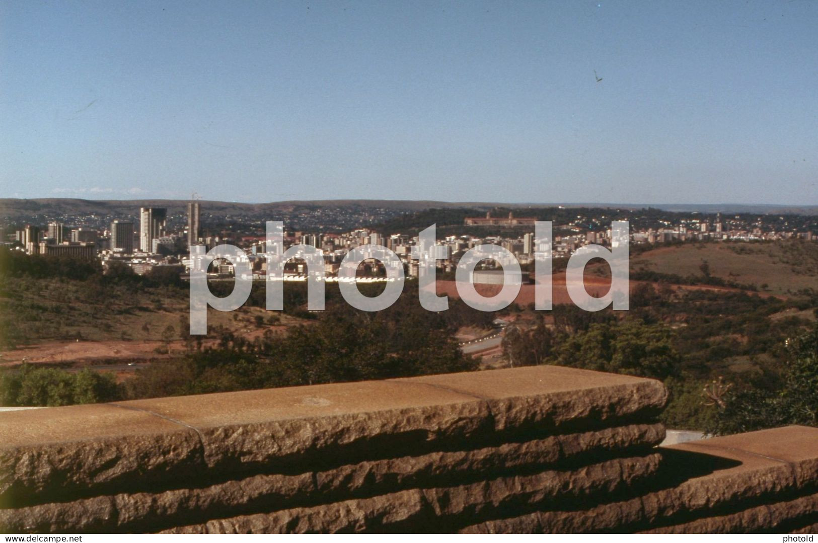 2 SLIDES SET 70s STREET SCENE PRETORIA SOUTH AFRICA AFRIQUE 35mm DIAPOSITIVE SLIDE NO PHOTO FOTO NB2734 - Diapositives