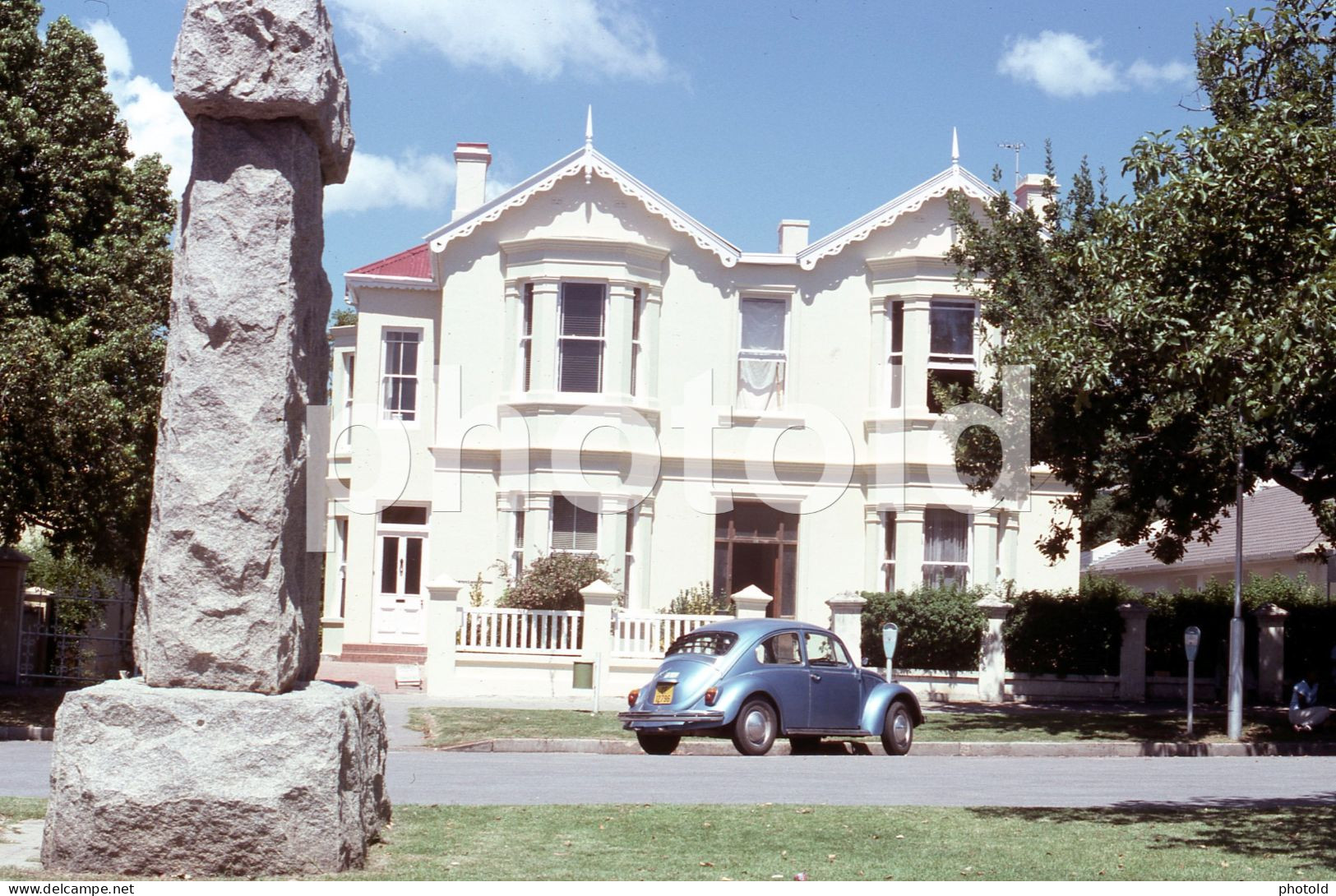 2 SLIDES SET 70s VW VOLKSWAGEN BEETLE KAFER GRAHAMSTOWN SOUTH AFRICA AFRIQUE 35mm DIAPOSITIVE SLIDE NO PHOTO FOTO NB2741 - Diapositives