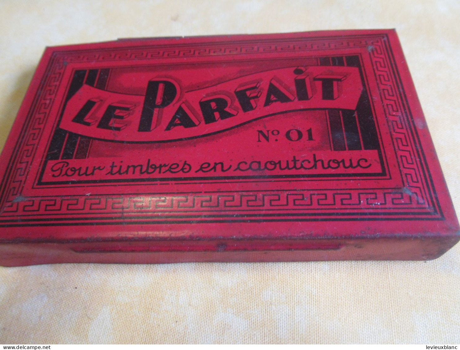 Boite Métallique/Matériel De Bureau/ Tampon Encreur/ "Le PARFAIT"/Pour Timbres Eb Caoutchouc /Vers 1940-1960   BFPP304 - Boîtes