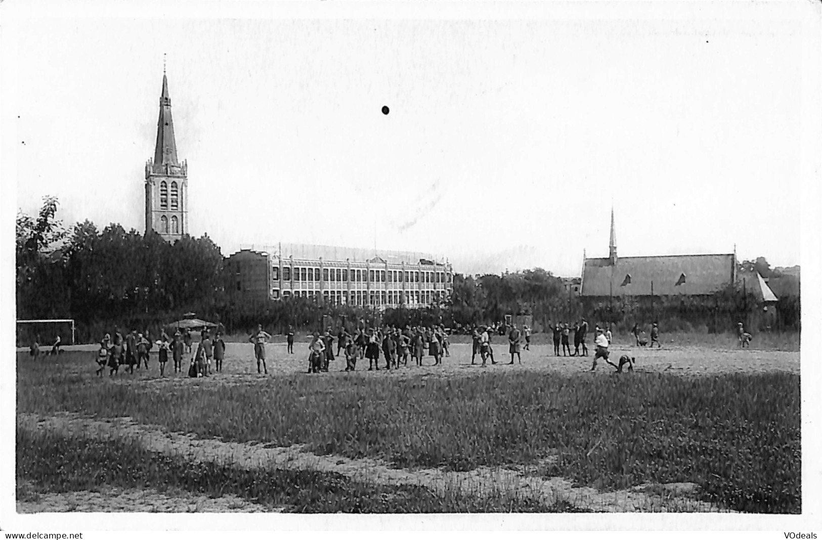 Belgique - Bruxelles - Institut St Victor, Alsemberg - Terrain De Football - Enseignement, Ecoles Et Universités