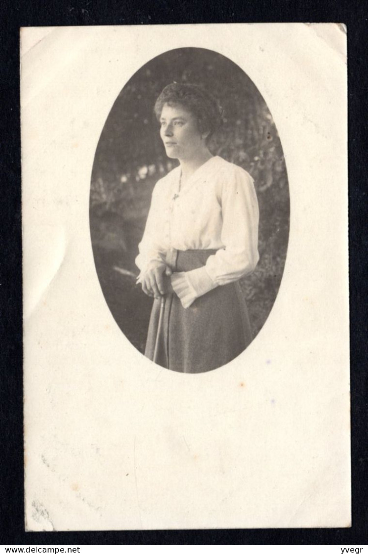 Généalogie - Carte Photo - Portrait D'une Jeune Femme - Genealogy
