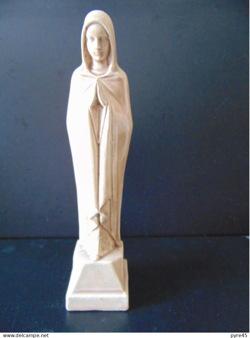 Vierge En Céramique Craquelée, Crème ( 25 X 5,5 Cm, Poids 392 Gr ) - Autres & Non Classés