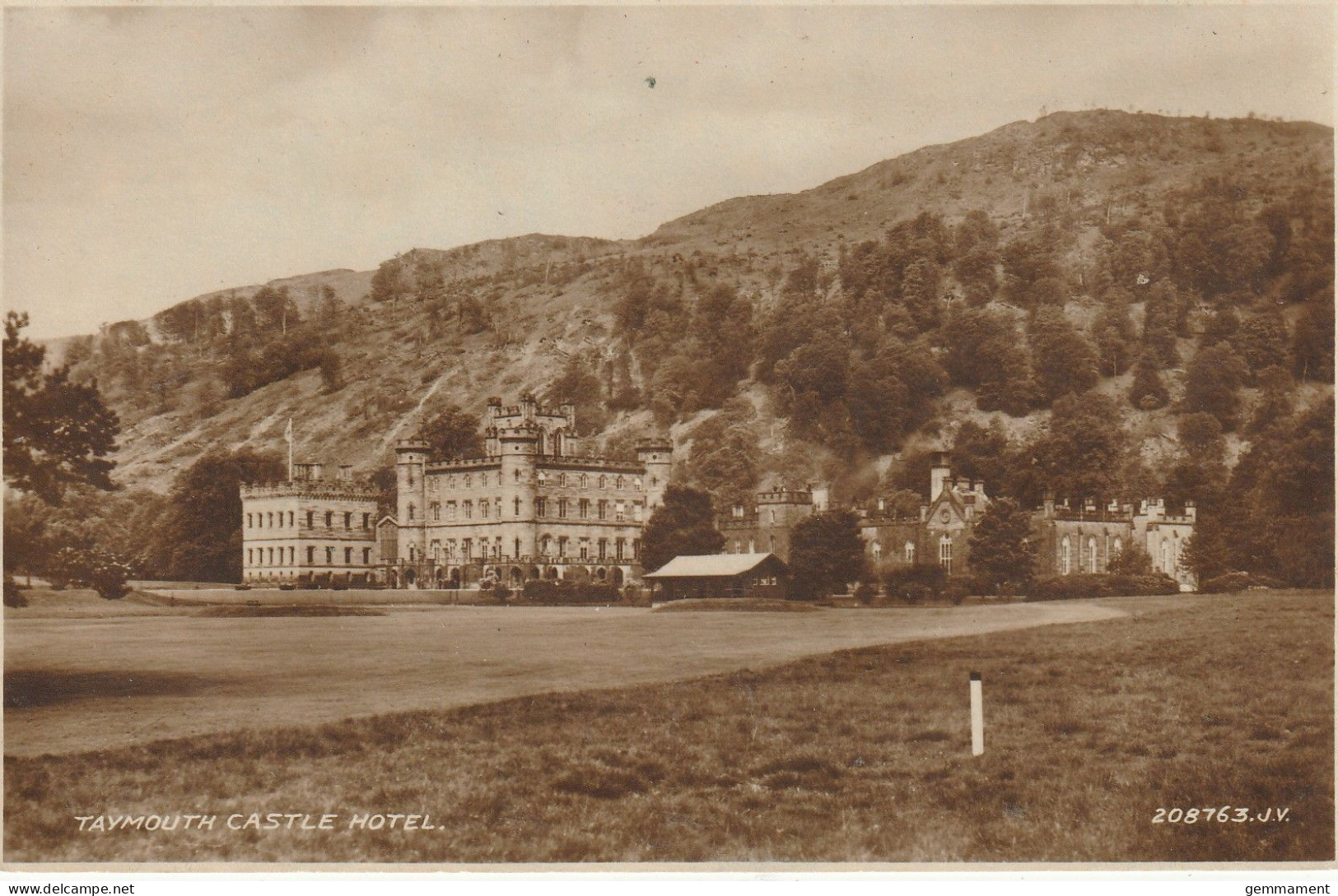 TAYMOUTH CASTLE HOTEL - Perthshire