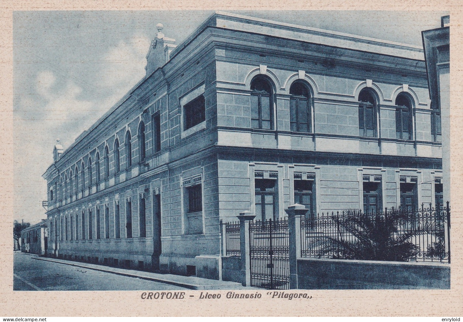 Crotone Liceo Ginnasio Pitagora - Crotone