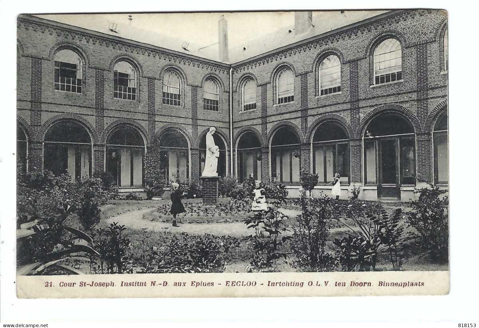 Eeklo    Institut Notre Dame Aux Epines,Eecloo  Binnenplaats  1913 (zegel Verwijderd) - Eeklo