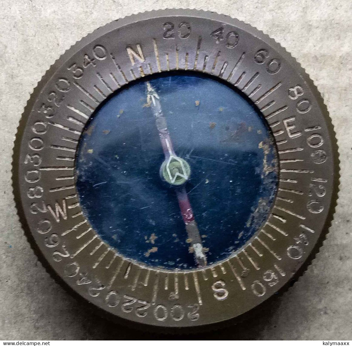 USA WWII PARATROPPER COMPASS, CORPS OF ENGINEERS, US ARMY COMPASS, MADE BY SUPERIOR MAGNETO CORP., WORKING CONDITION - 1939-45