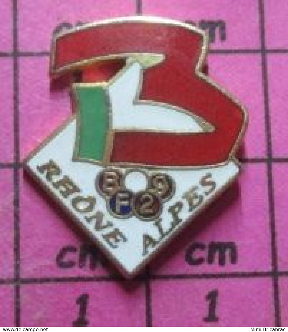 1018B Pin's Pins / Beau Et Rare & TB état / SPORTS / BILLARD ? BF 29 ? RHONE ALPES - Billiards