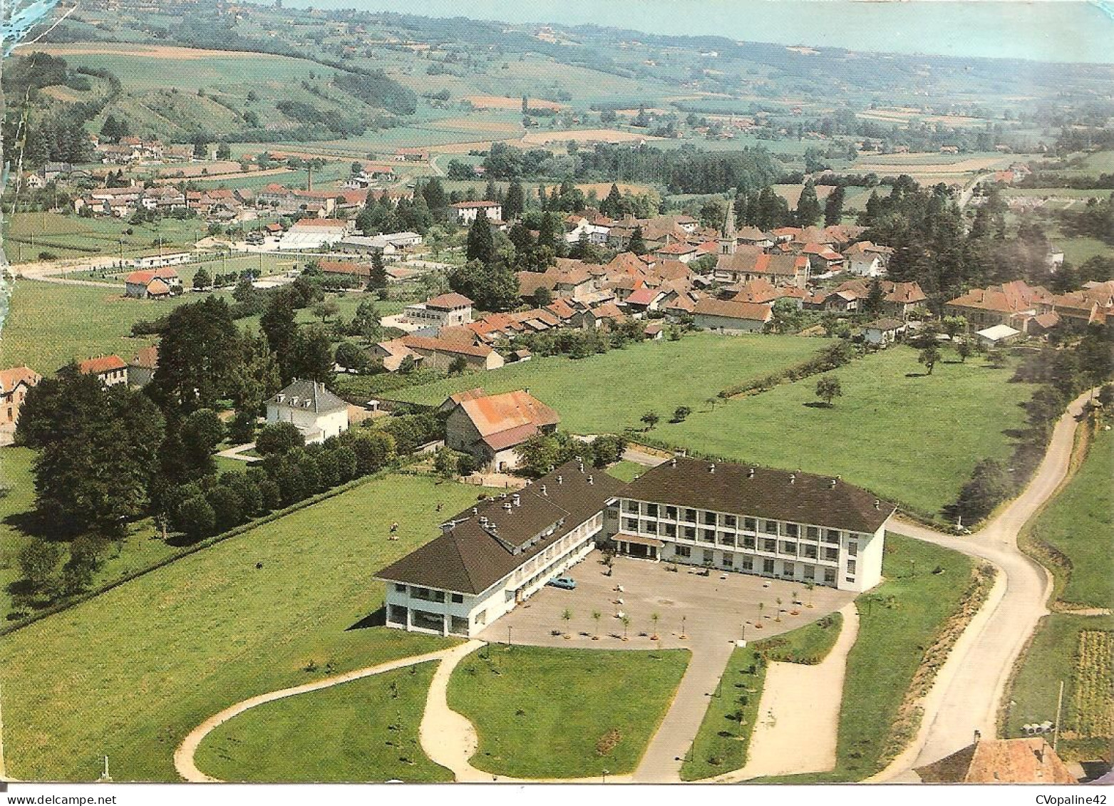 VIRIEU-SUR-BOURBRE (38) Vue Générale - Au 1er Plan , La Maison De Retraite  CPSM GF - Virieu