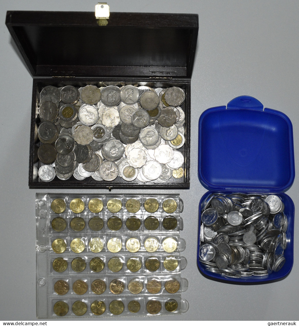 China: Einige Hundert Kleinmünzen Aus China Und Hong Kong. - China