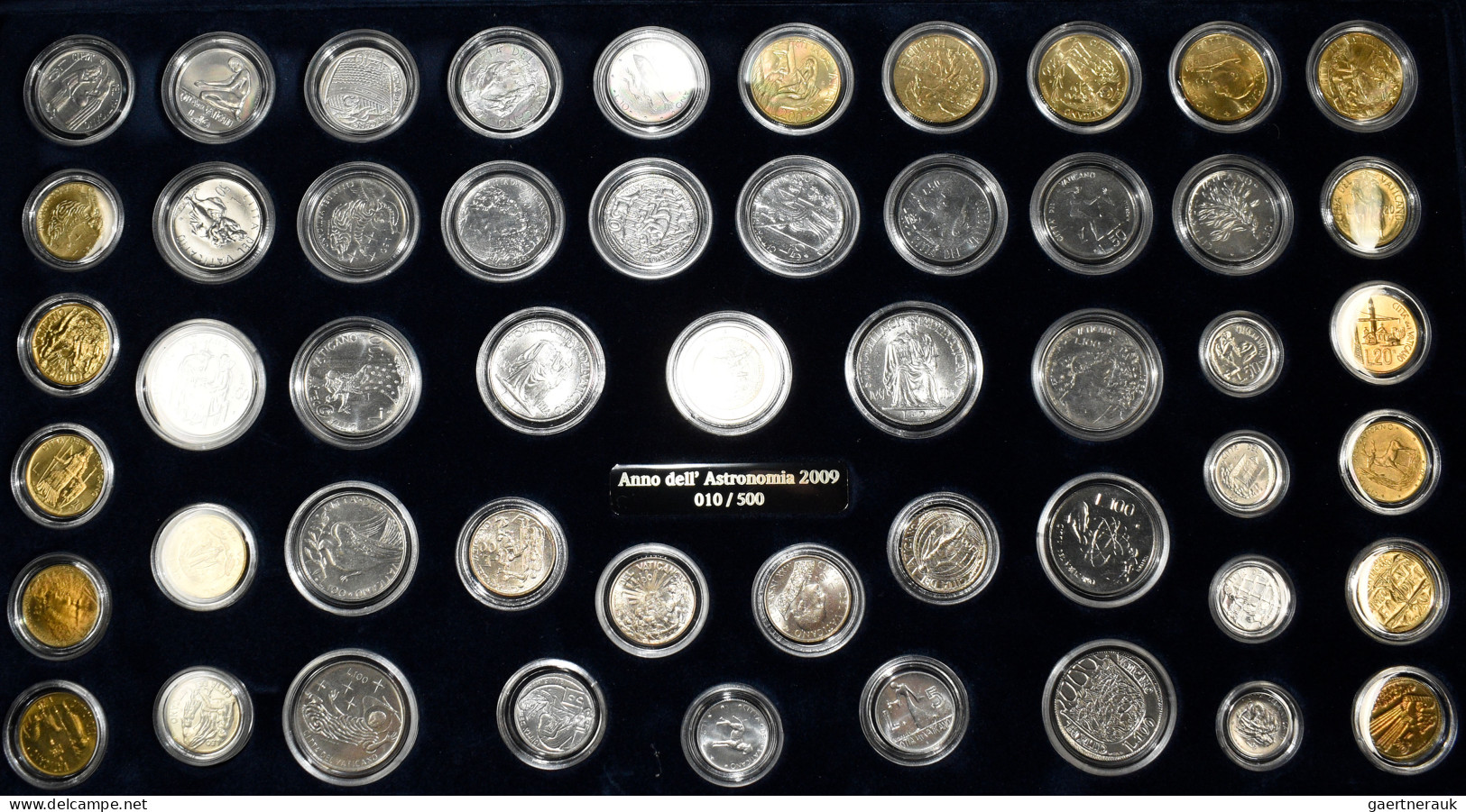 Vatikan: Päpstliche Münzkunst: 51 Wundervolle Offizielle Vatikan-Münzen Erstmali - Vatikan