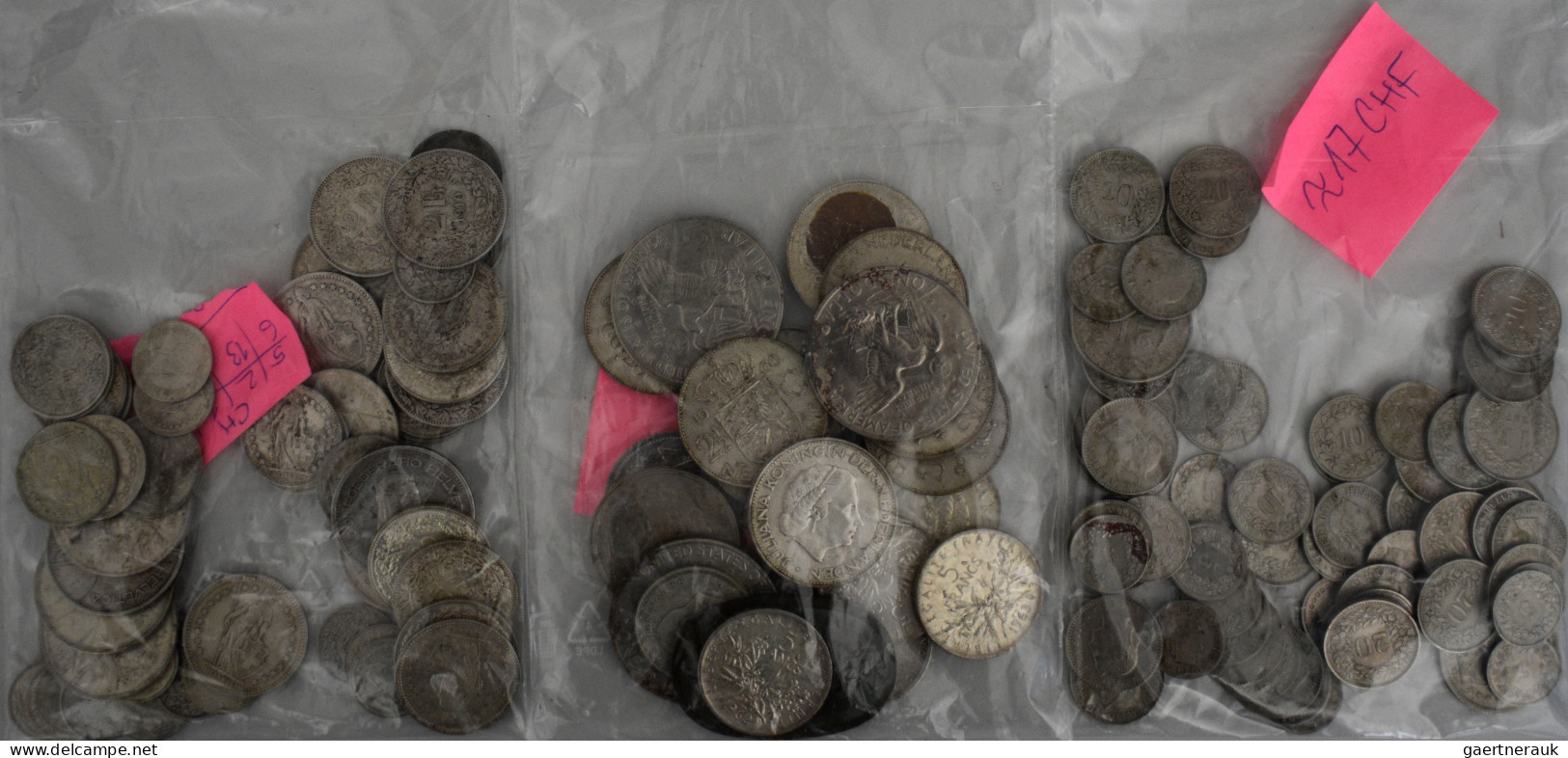 Europa: Kleine Schachtel Mit Alten CHF, FRF Oder NLG Münzen. Dabei Einige Aus Si - Autres – Europe