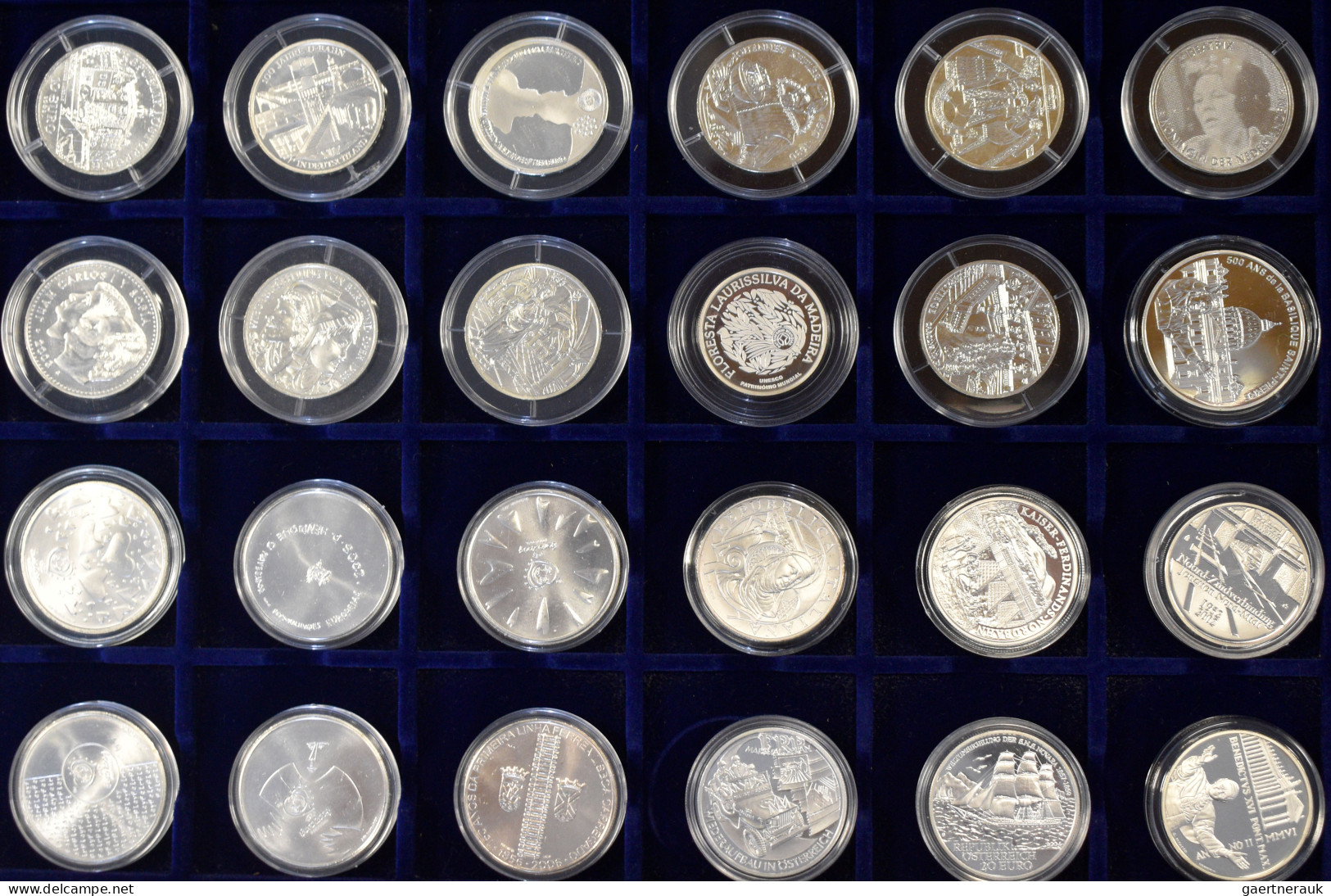 Euromünzen: Die Silber-Gedenkmünzen Der Europäischen Union. Holzkassette Mit 72 - Autres & Non Classés