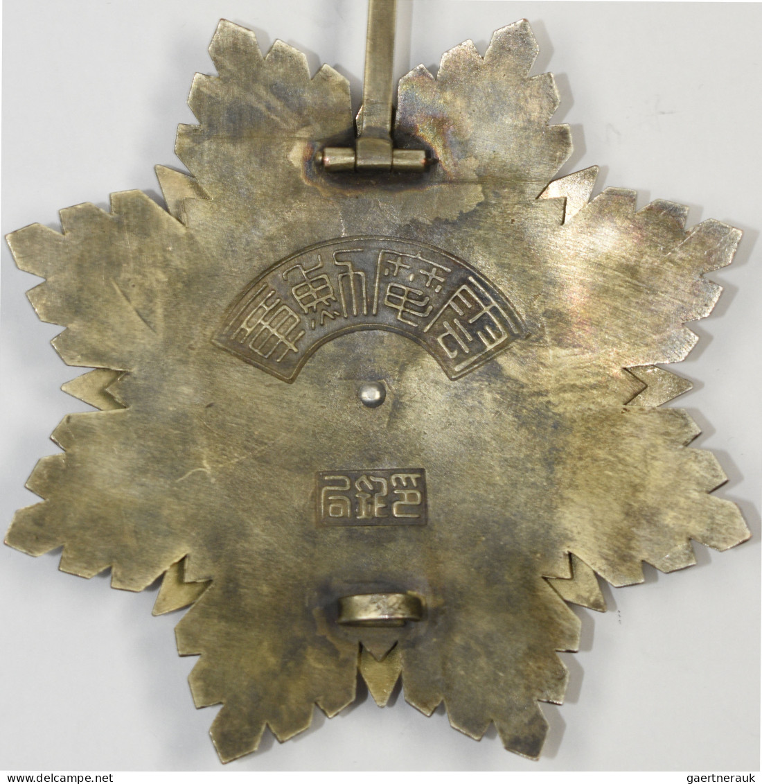 Orden & Ehrenzeichen: China 1912-1930: 2 Dekorative Bruststerne / Orden Mit Emai - Sonstige & Ohne Zuordnung