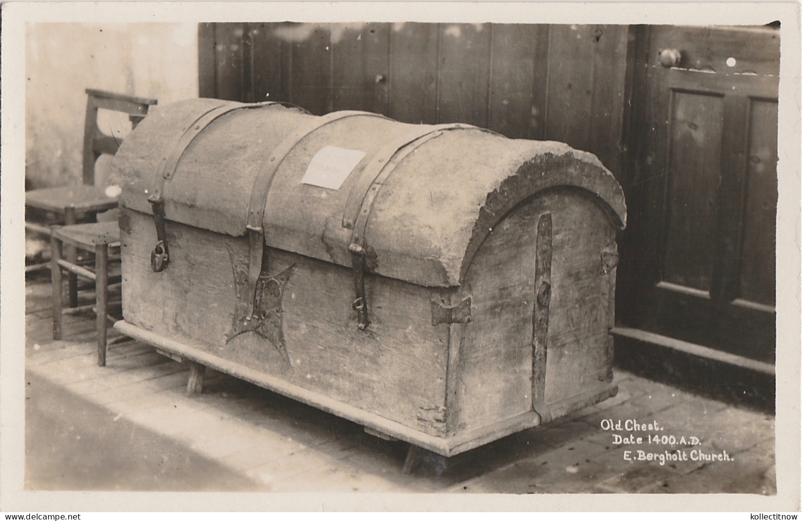 OLD CHEST - EAST BERGHOLT CHURCH - REAL PHOTOGRAPH - Lowestoft