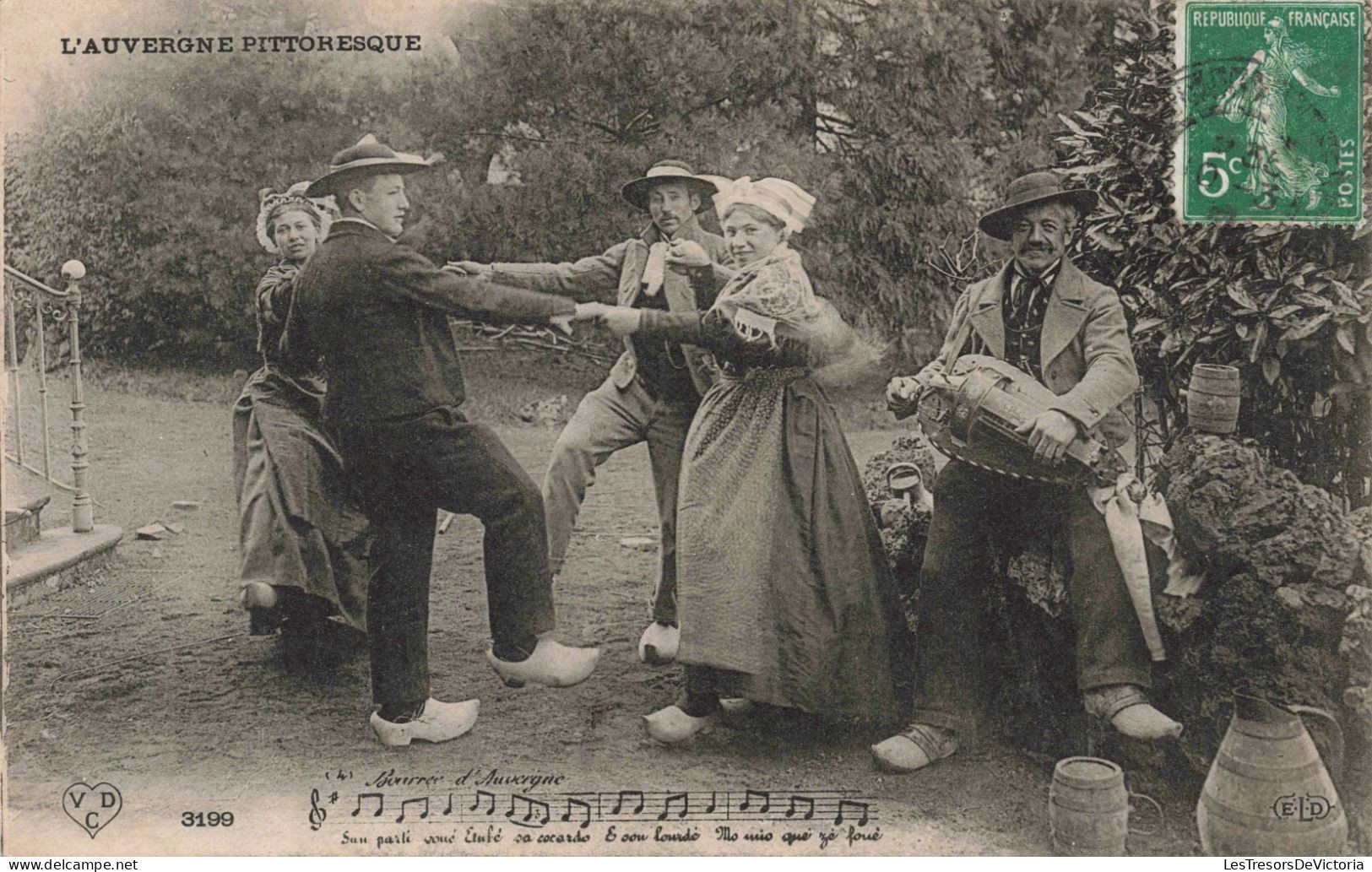 FRANCE - L'Auvergne Pittoresque - Ronde - Carte Postale Ancienne - Auvergne Types D'Auvergne