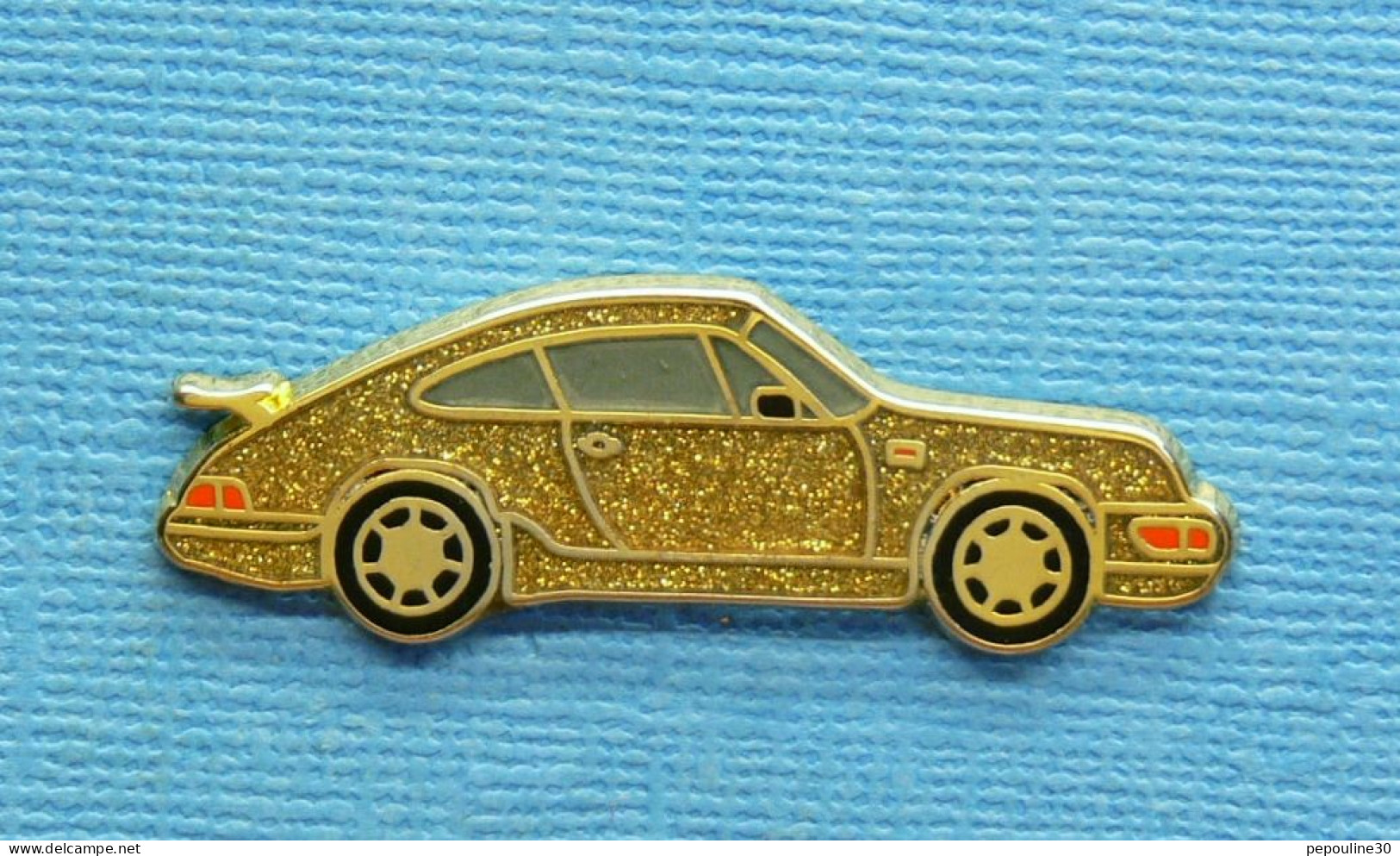 1 PIN'S //  ** PORSCHE 911 CARRERA TURBO ** . (Made In France) - Porsche