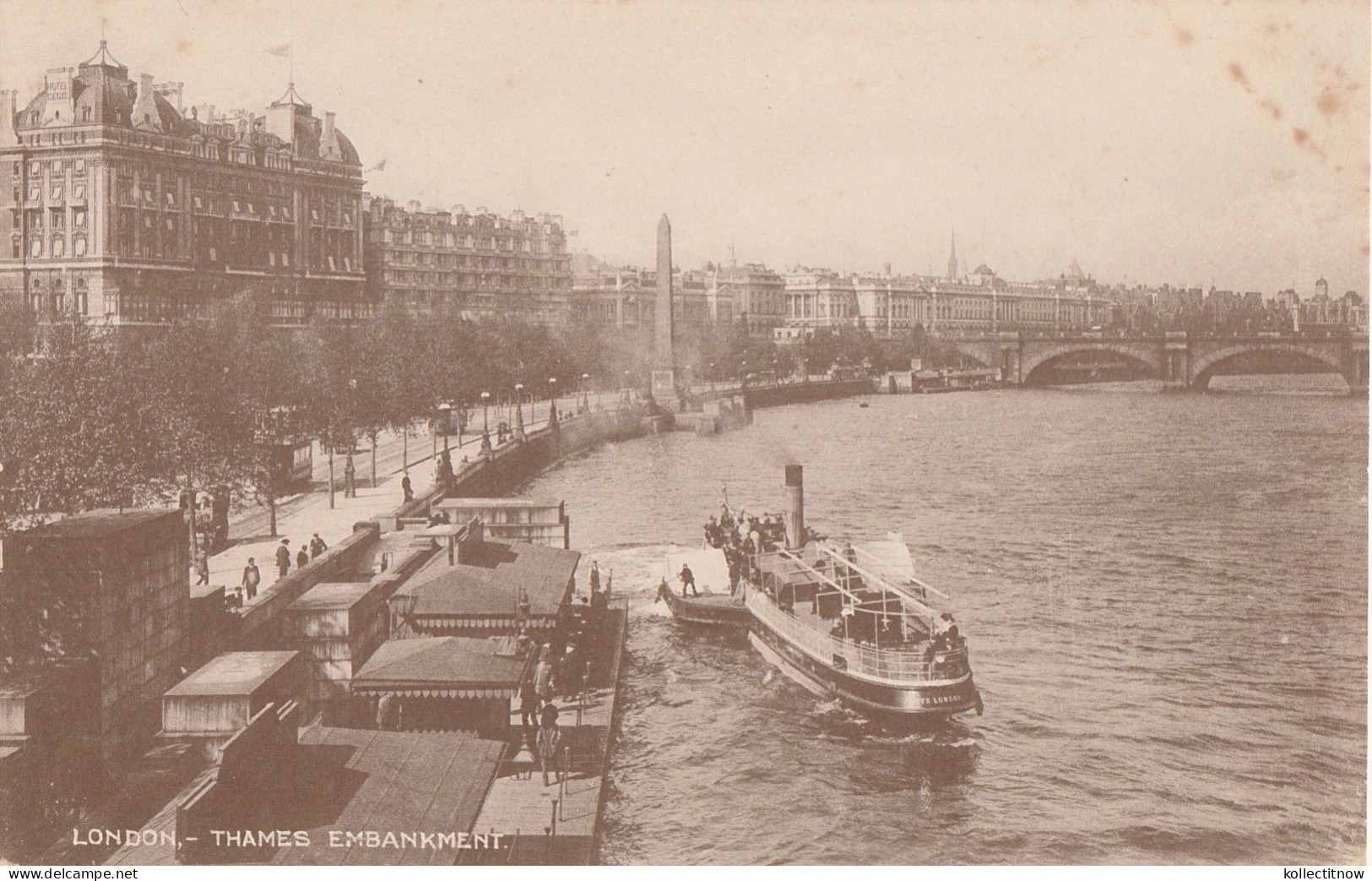 LONDON - THAMES EMBANKMENT - PADDLE STEAMER - River Thames