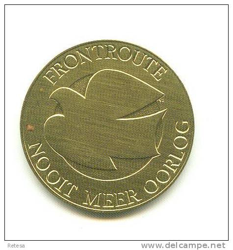 ++ DIKSMUIDE IEPER NIEUWPOORT FRONTROUTE  NOOIT MEER OORLOG  50  FRANK  1981 - Tokens Of Communes