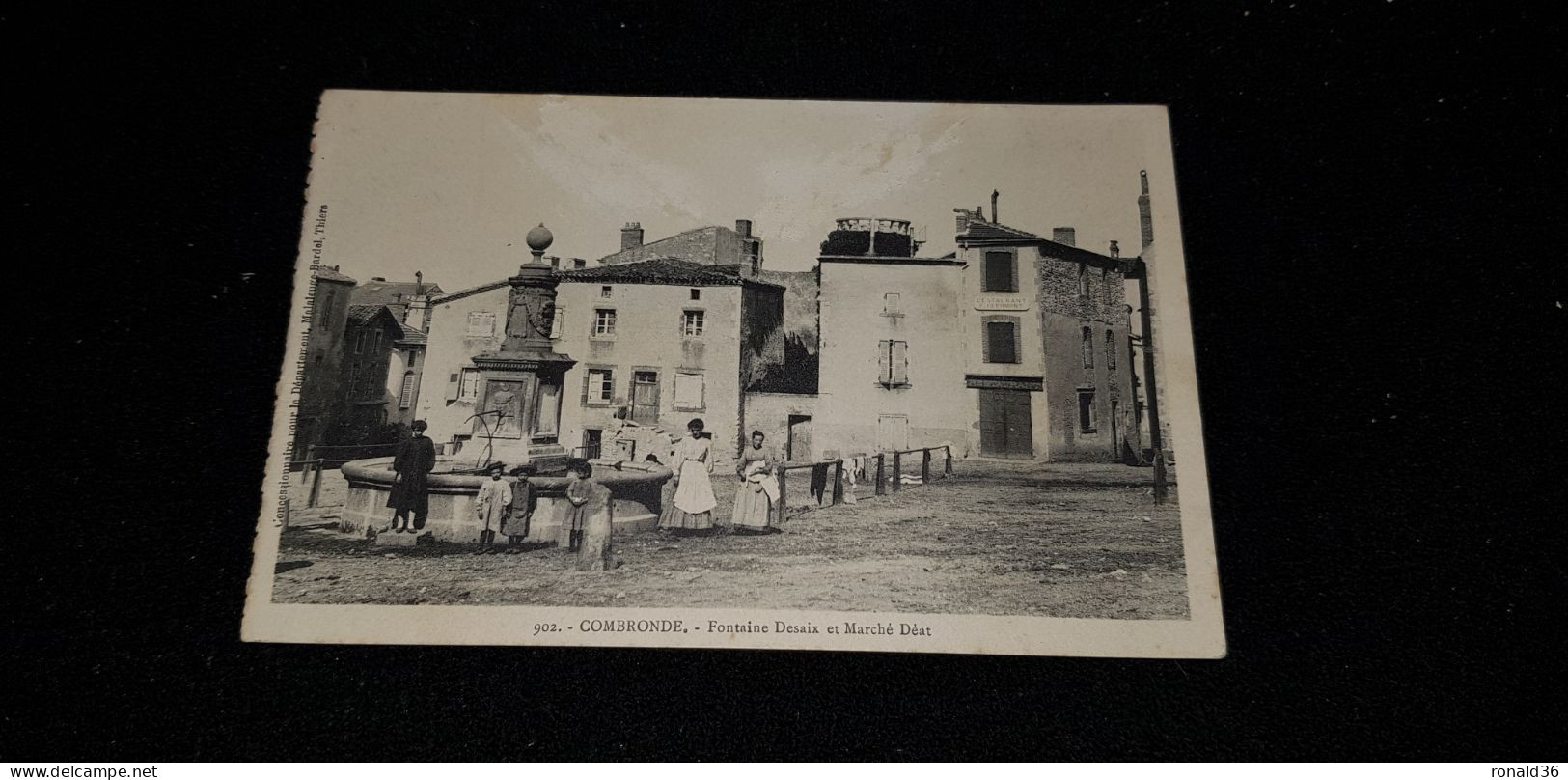 Cp Puy De Dome 63 COMBRONDE Fontaine Desaix Et Marché Déat Restaurant F CLERMONT Enfants Et Lavandières - Combronde