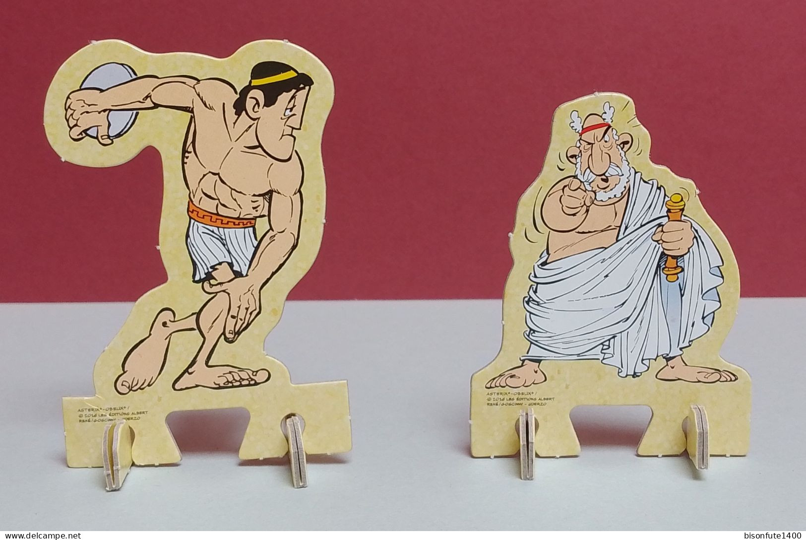 Lot De 4 Figurines Astérix En Carton Sur Pieds De 2016 ( Voir Photos ). - Astérix & Obélix