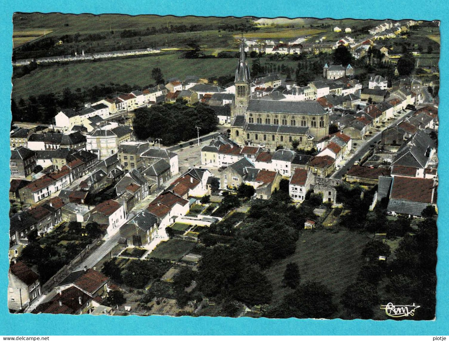 * Saint Mard - Virton (Luxembourg - La Wallonie) * (Combier Imp Macon, Nr 2.571) Vue Aérienne, Panorama, église - Virton