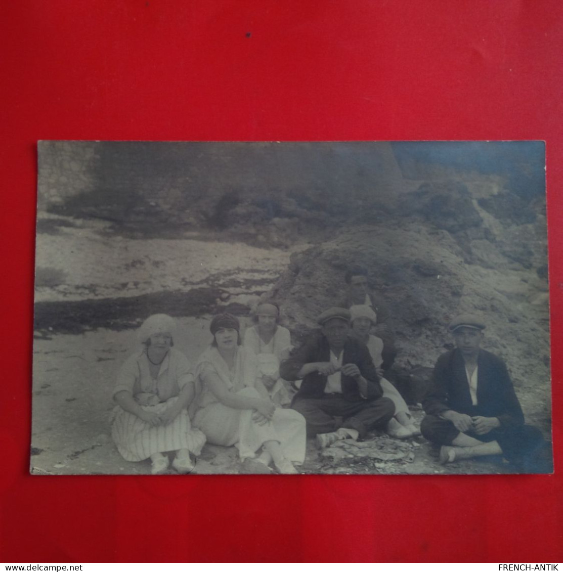 CARTE PHOTO PERSONNAGE CASSE CROUTE LIEU A IDENTIFIER PHOTOGRAPHE MONTREUIL SOUS BOIS - To Identify