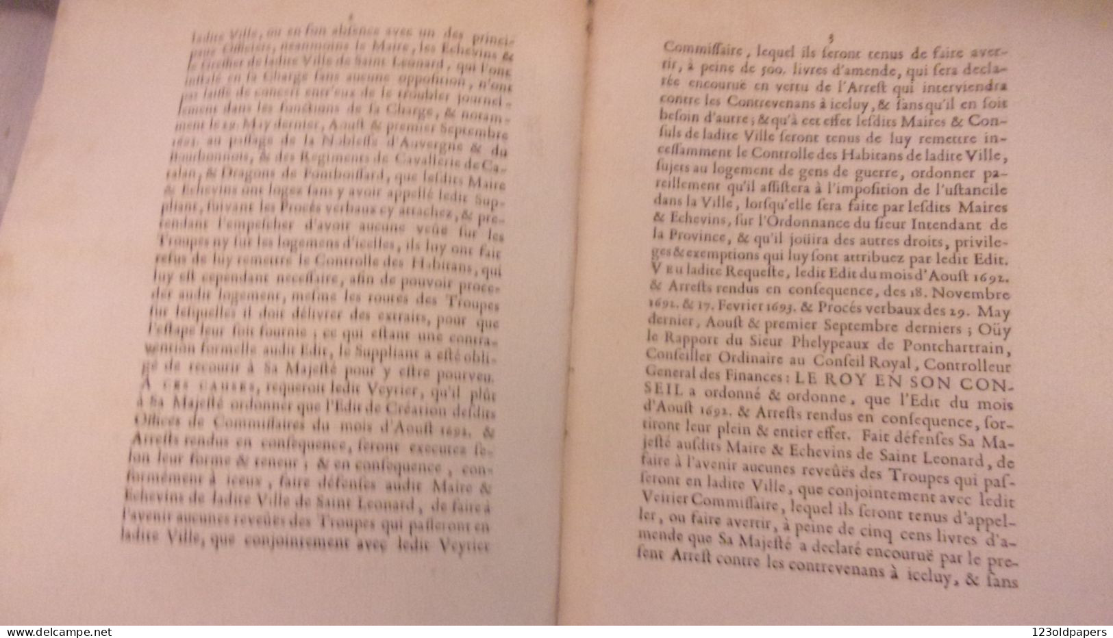 1693 LIMOUSIN Saint-Léonard (de Noblat ) ARREST CONSEIL ETAT DU ROY DEFENSE AUX MAIRE ET ECHEVINS DE FAIRE REVUE DE TROU - Limousin