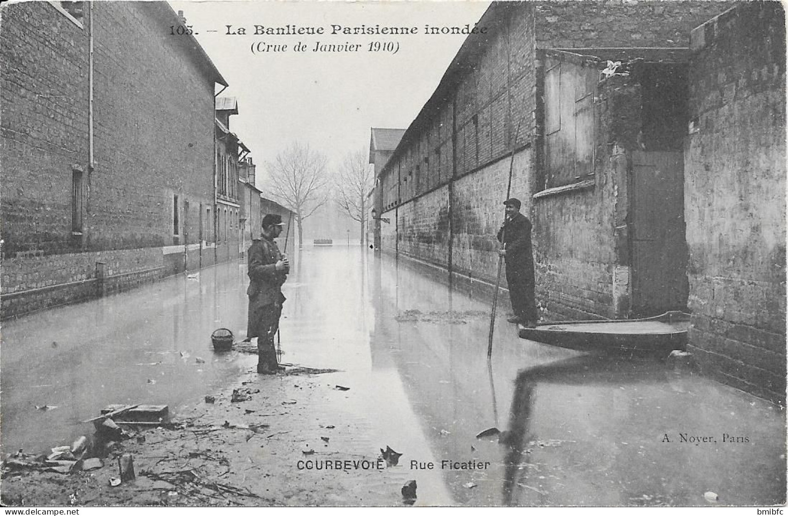 La Banlieue Parisienne Inondée - Crue De Janvier 1910 - COURBEVOIE - Rue Ficatier -  Pub Au Dos KUB - Inondations