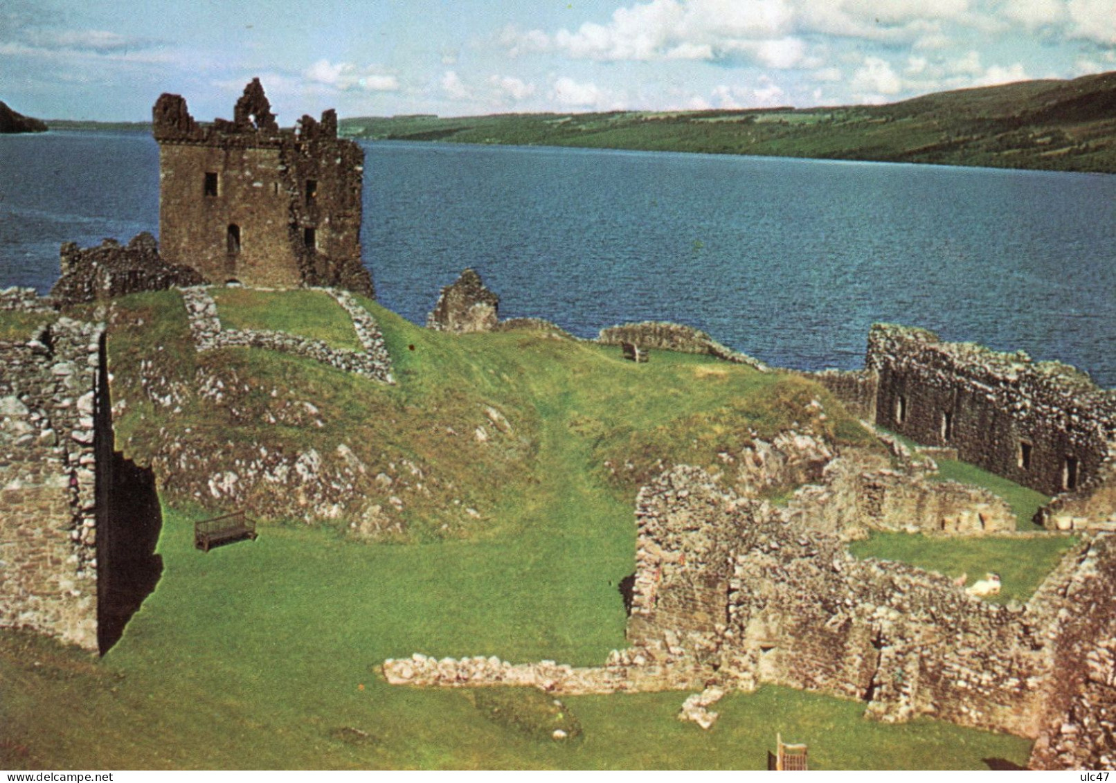 - Urquhart Castle. - Loch Ness. Drumnadrochit. Inverness-Shire.  - Scan Verso - - Inverness-shire