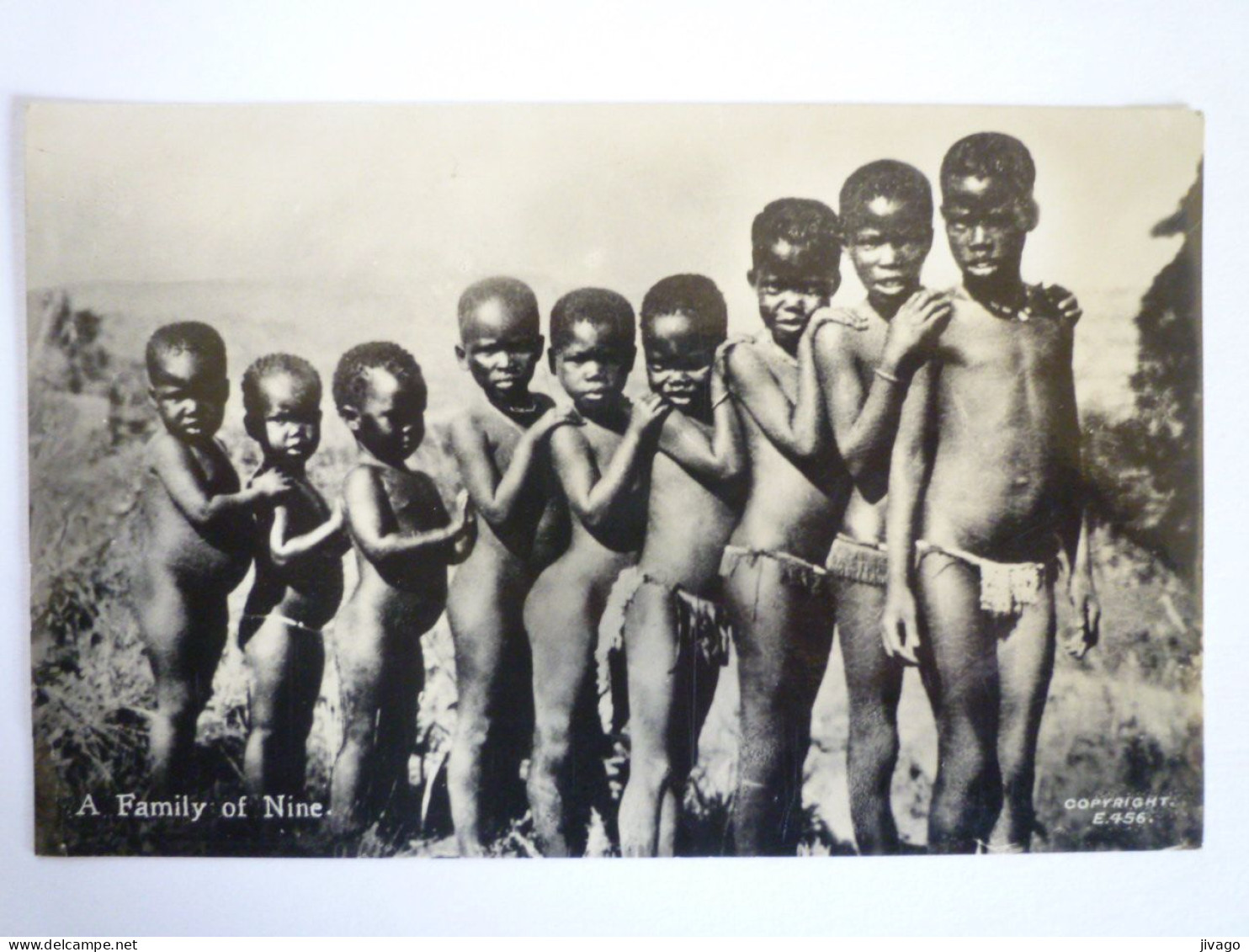 2023 - 2178  AFRIQUE Du SUD  1934  :  A Family Of NINE   XXX - Afrique Du Sud