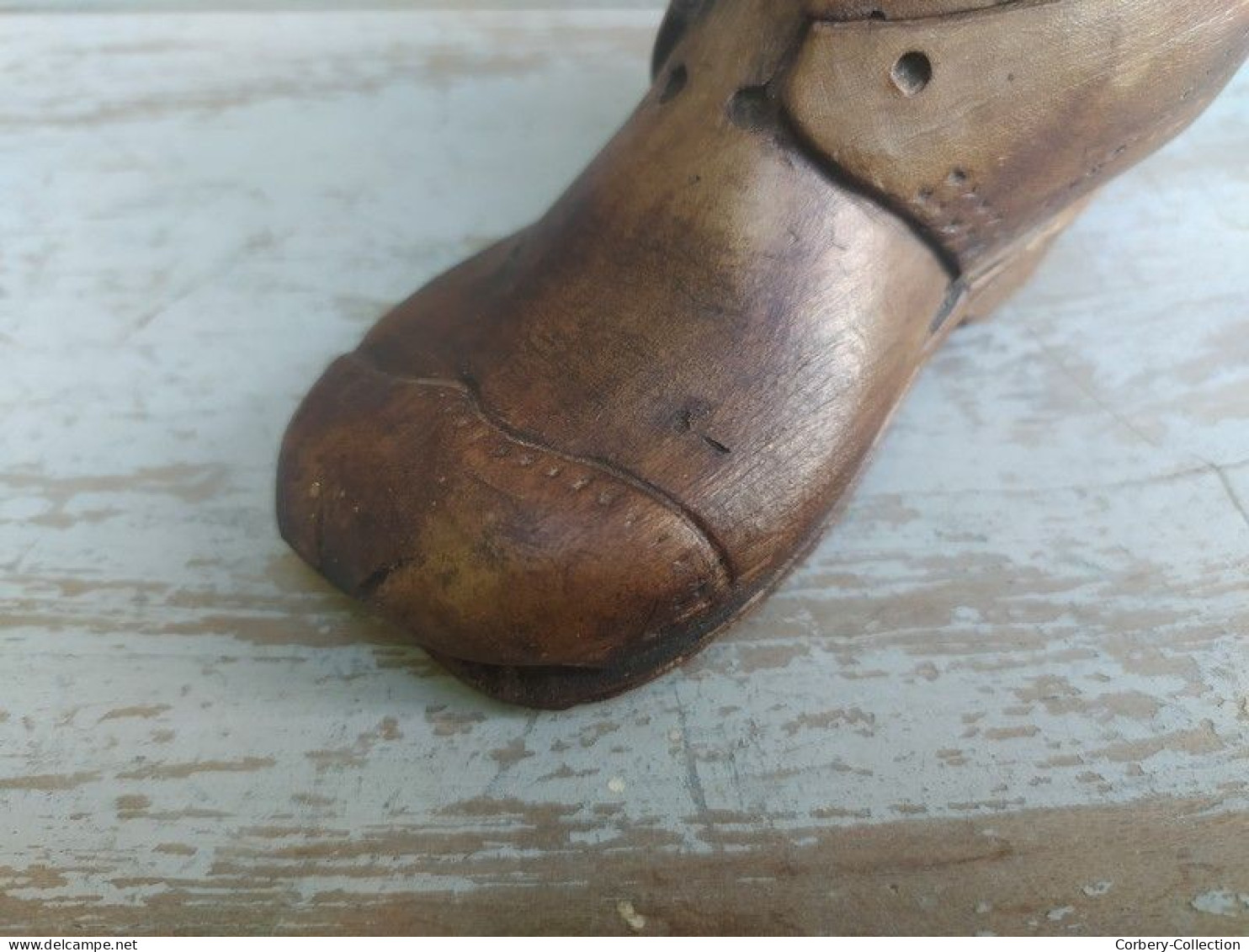 Ancienne Boite à Tabac Tabatière Chat dans une Chaussure. Yeux en Sulfure