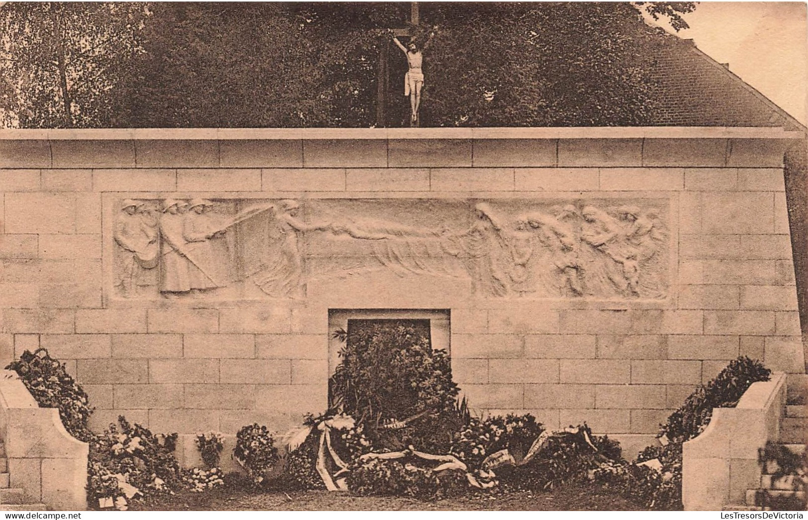 BELGIQUE - Rossignol St- Vincent Et Breuvanne - Monument Où Reposent Les Fusillés - Carte Postale Ancienne - Virton