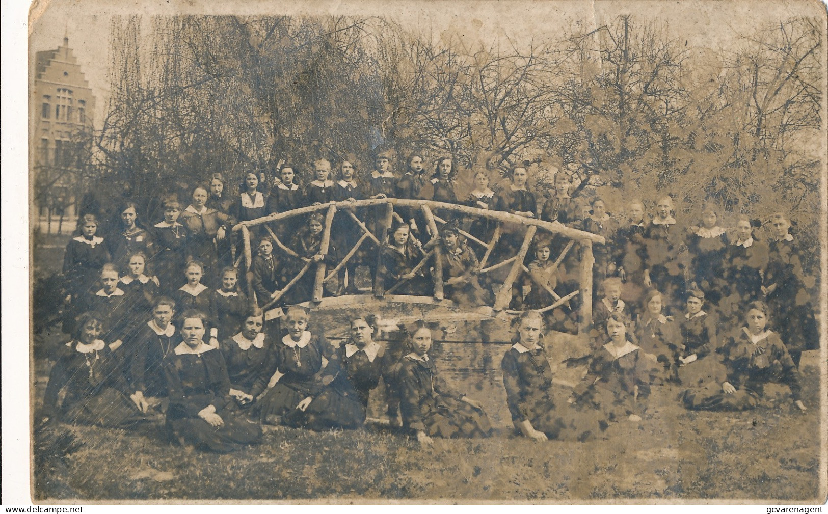 INSTITUT NOTRE DAME AUX EPINES  == - FOTOKAART MIDDEN KAART IETS BESCHADIGD      2 SCANS - Eeklo