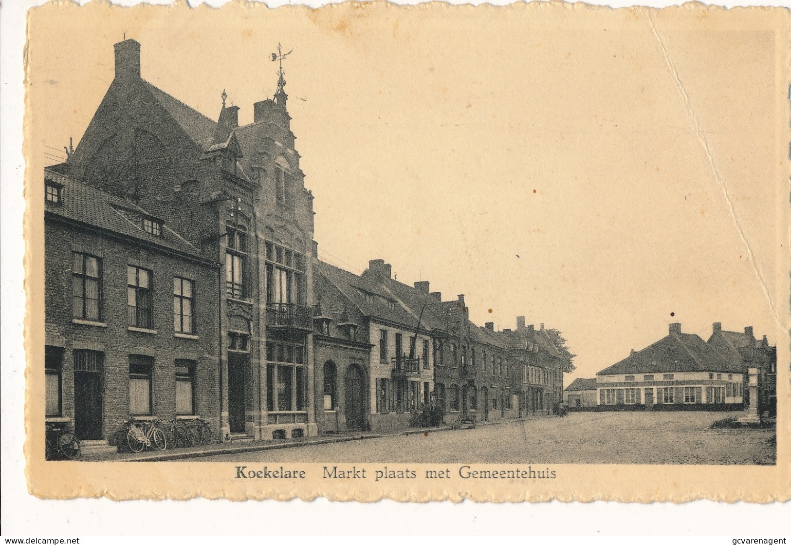 KOEKELARE  MARKT MET GEMEENTEHUIS      2 SCANS - Koekelare