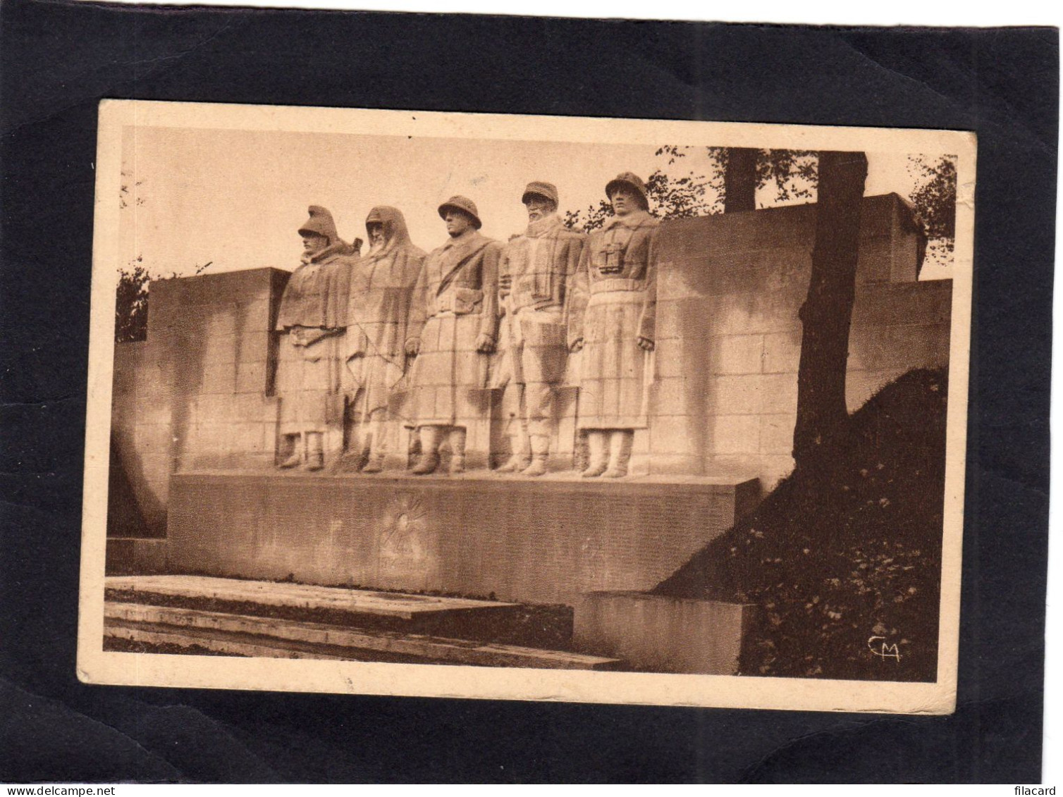 124493         Francia,      Verdun,   Monument  Aux  Enfants  De  Verdun  Morts  Pour La  France,   NV - Monuments Aux Morts