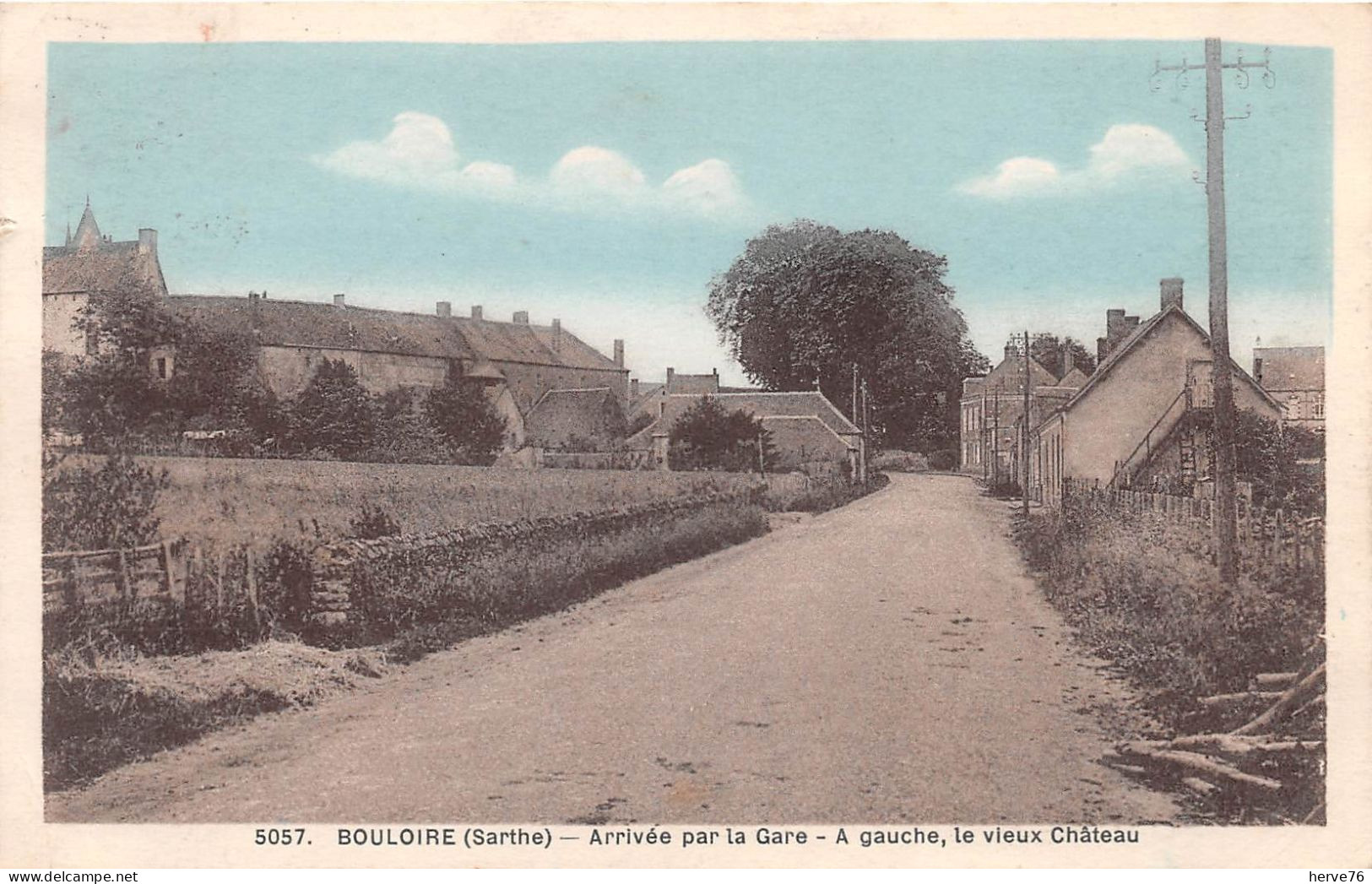 BOULOIRE - Arrivée Par La Gare - à Gauche, Le Vieux Château - Bouloire