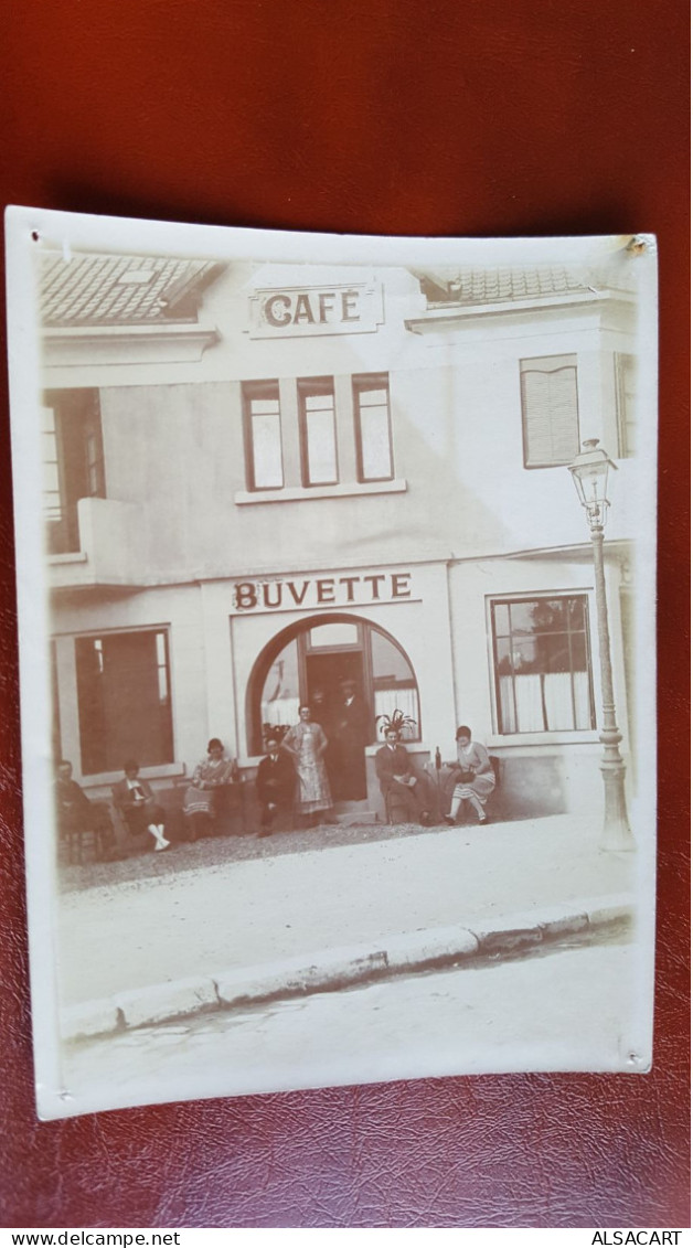 Photo Du Café Buvette épicerie Carré Cuvillier , Place De L'hopital à Compiègne 60  , Rare - Lieux